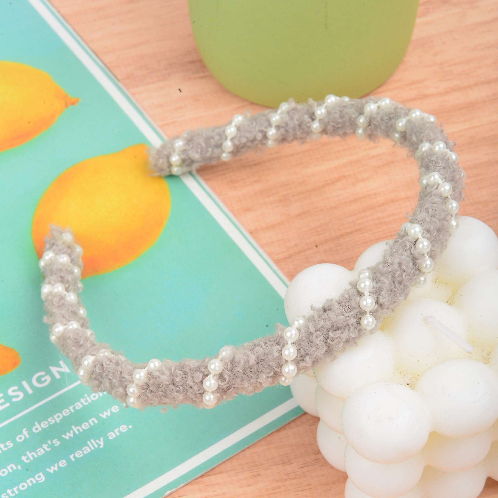 A plush pearl hairband detail image 3