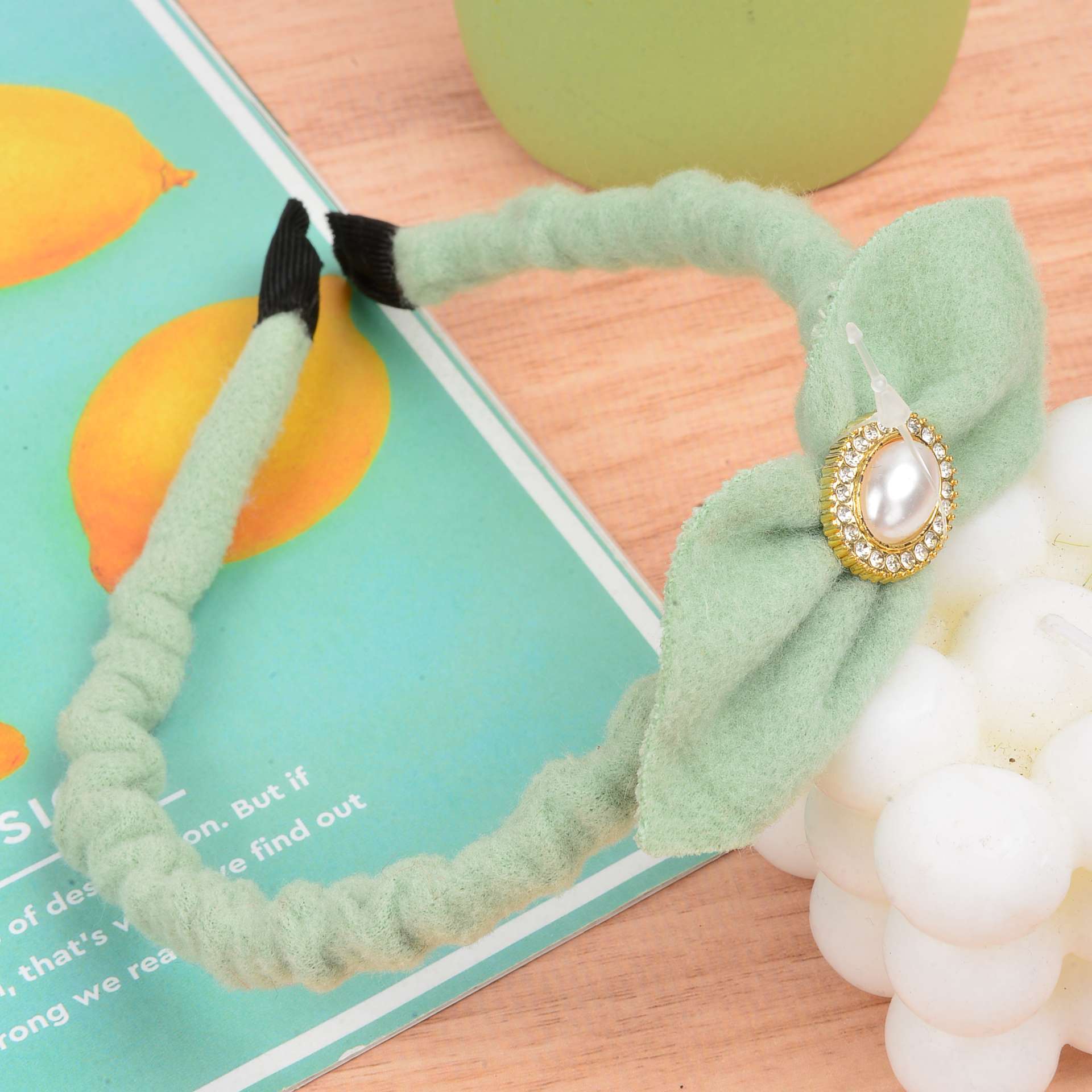 Plush hair band detail image 3