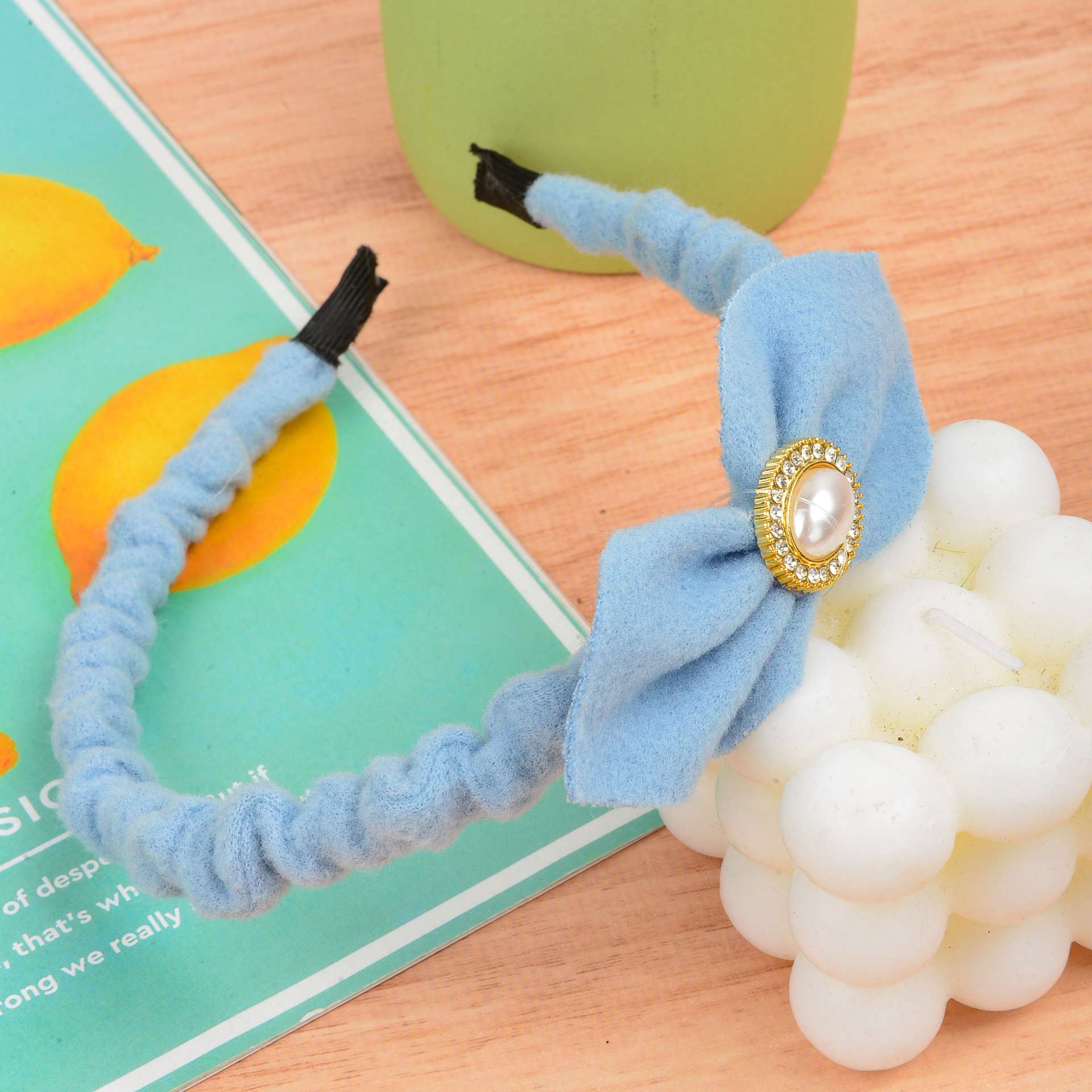 Plush hair band detail image 4
