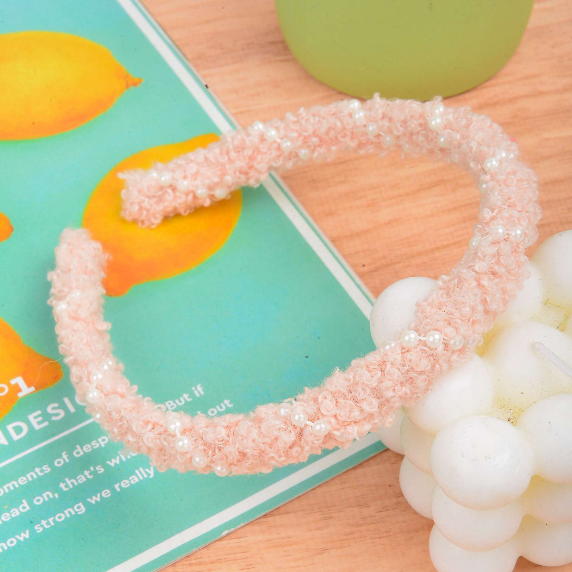 A plush pearl hairband detail image 6