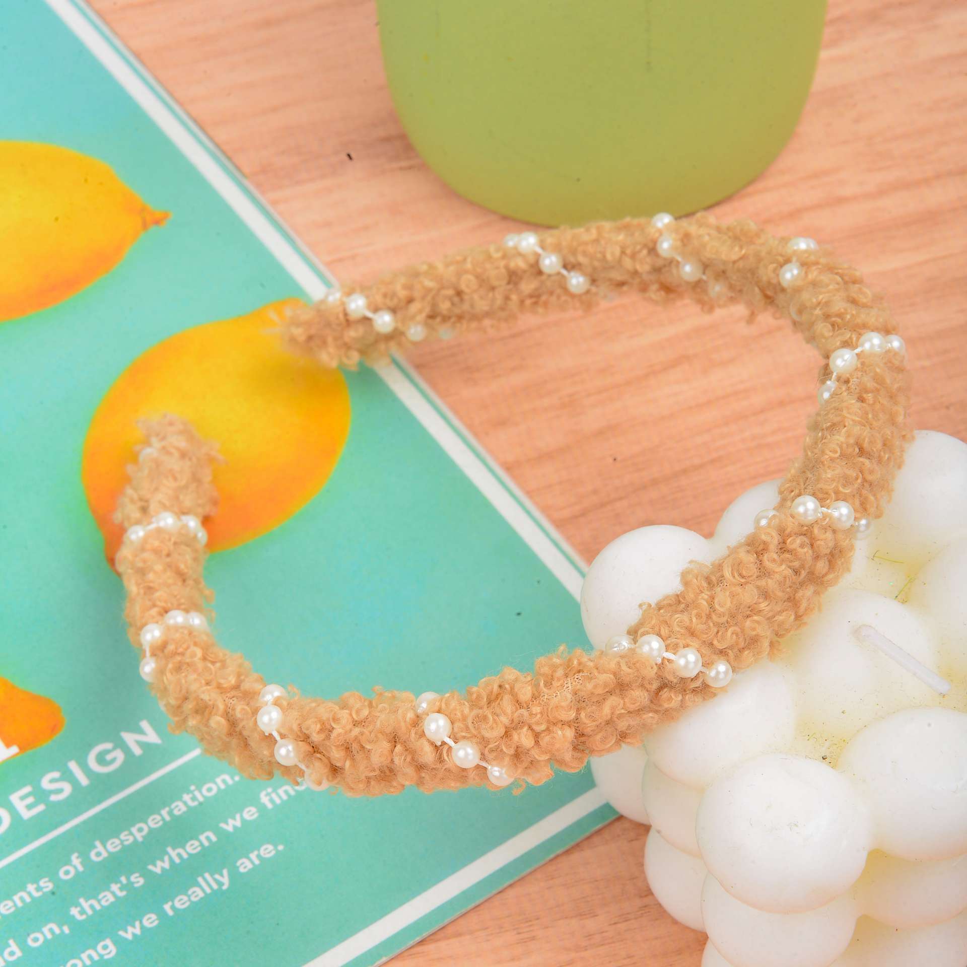 A plush pearl hairband detail image 7