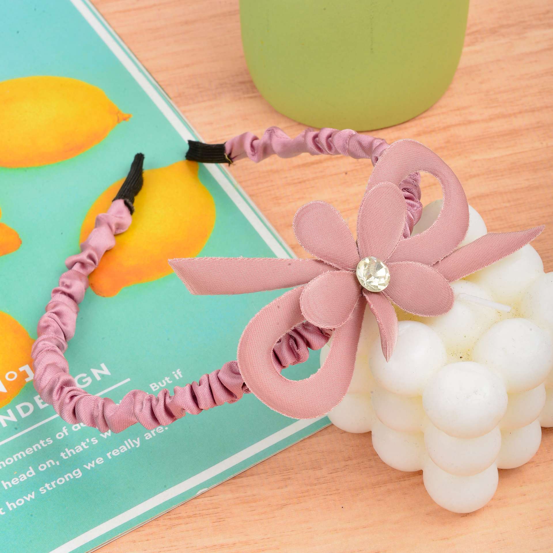 Flower hairband detail image 4