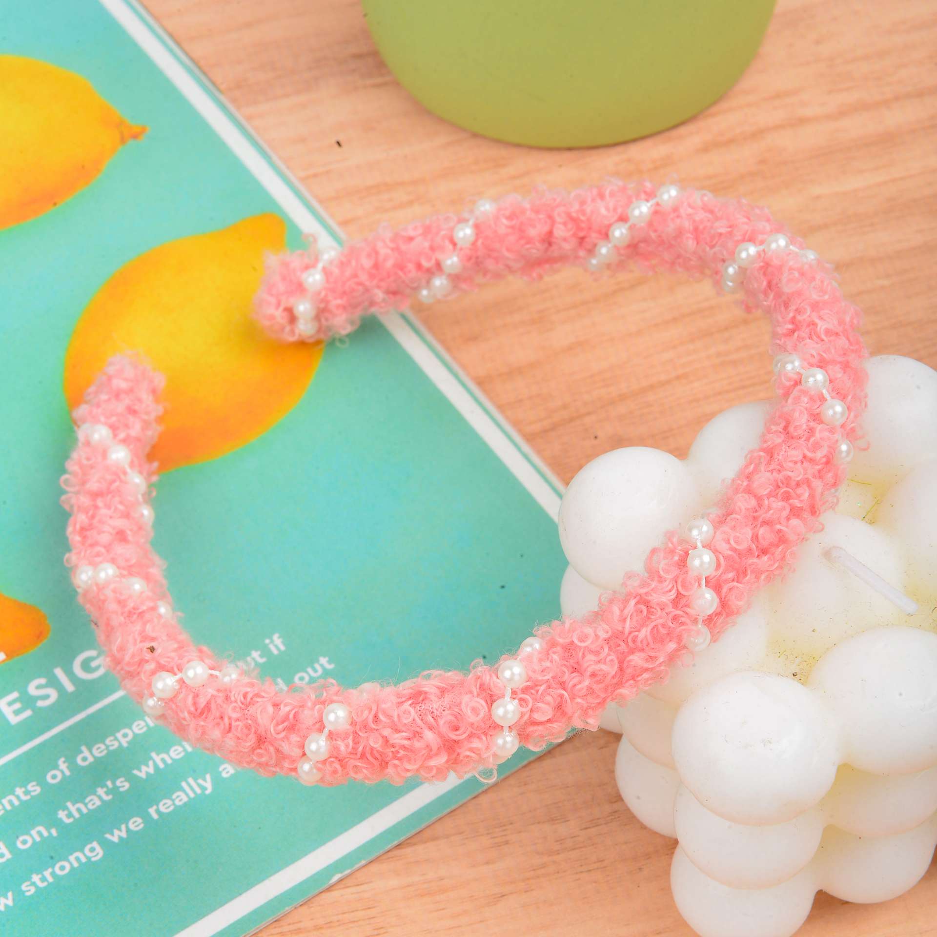 A plush pearl hairband detail image 4