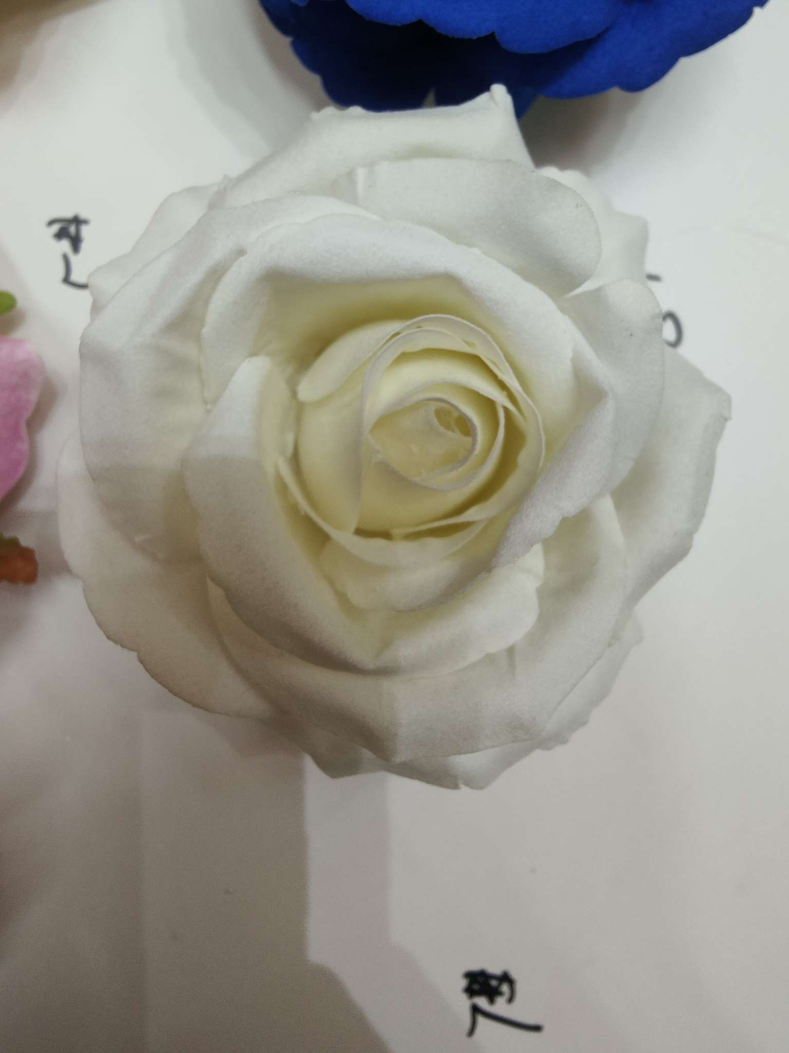 Artificial flannelette rose Item Picture