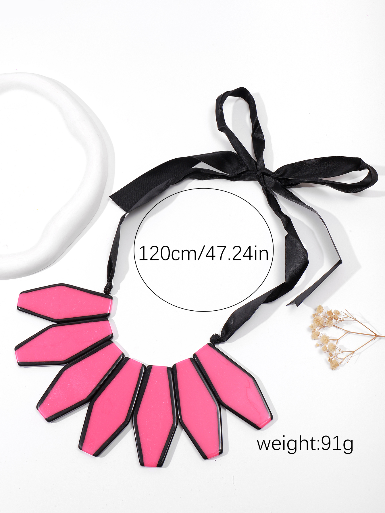 New fashionable geometric resin short pink necklace from Europe and America, retro exaggerated sweater chain, ladies' necklace details Picture