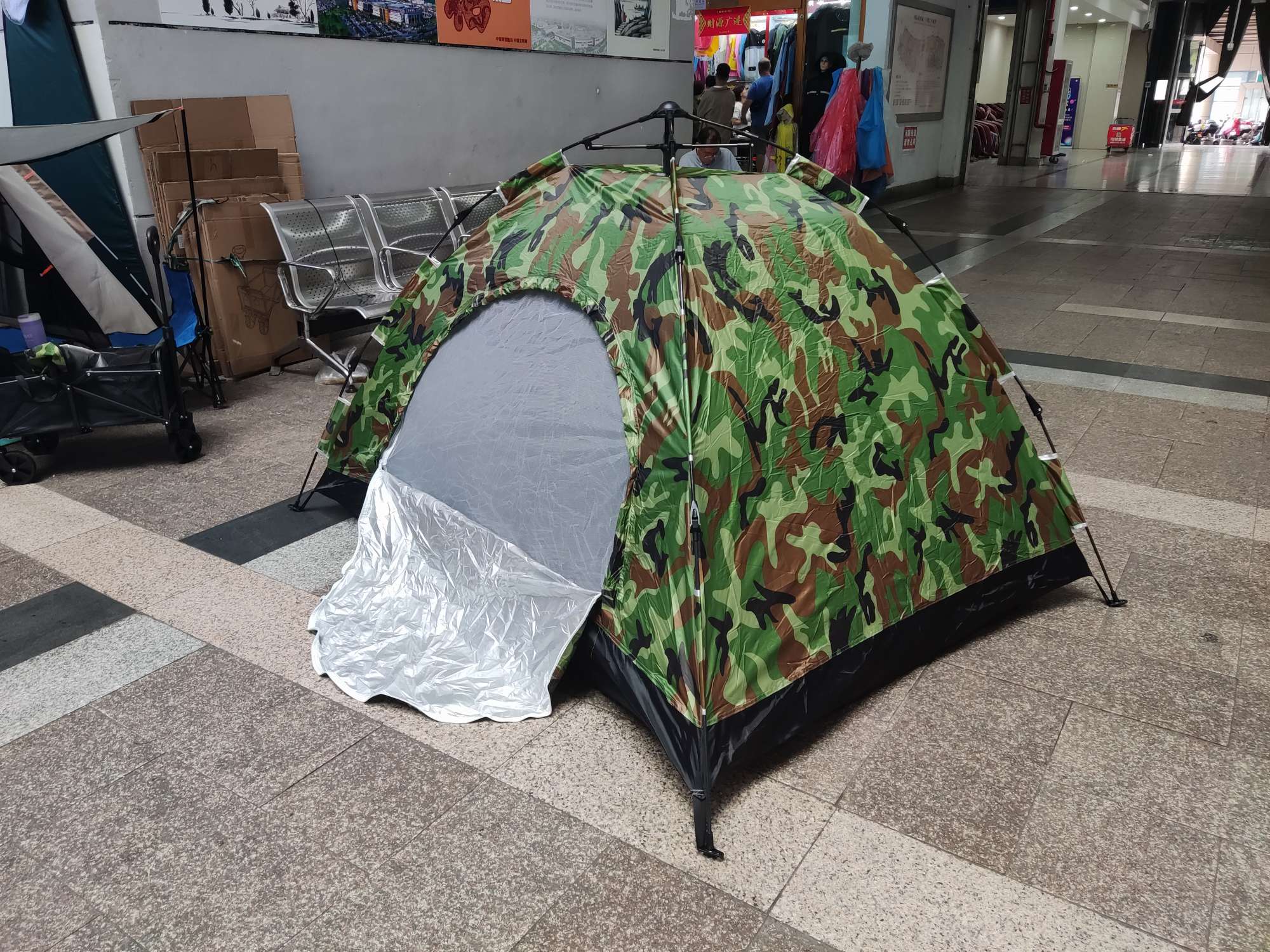 自动帐篷/快开迷彩帐篷/速开帐篷/旅游帐篷/野营帐篷产品图