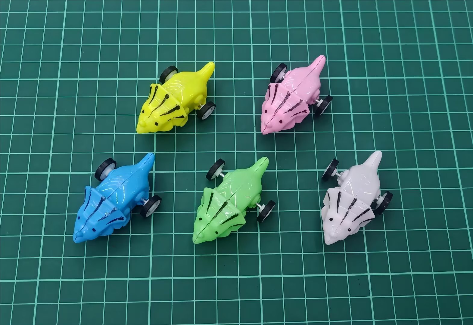 Children's toys, cartoon dinosaurs, rebound cars, small toys, fun gashapon eggshells, gift toys, small gifts for kindergarten activities