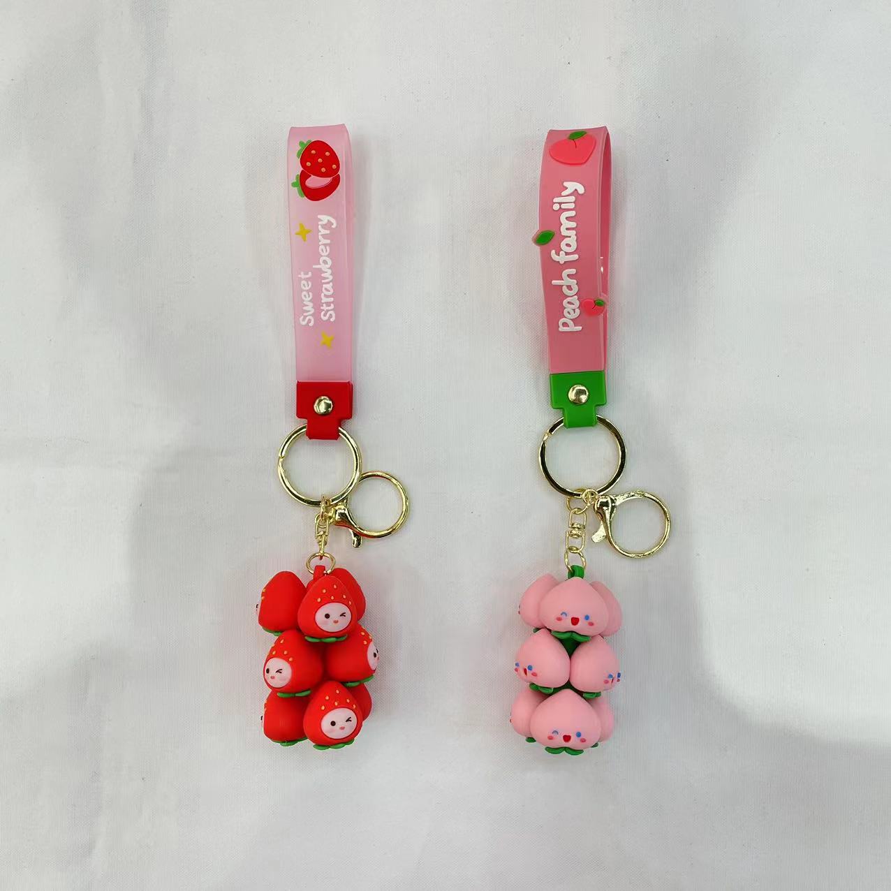 Creative Internet celebrity Jenga fruit soft rubber keychain, cartoon fruit figurine key pendant, Jenga figurine pendant
