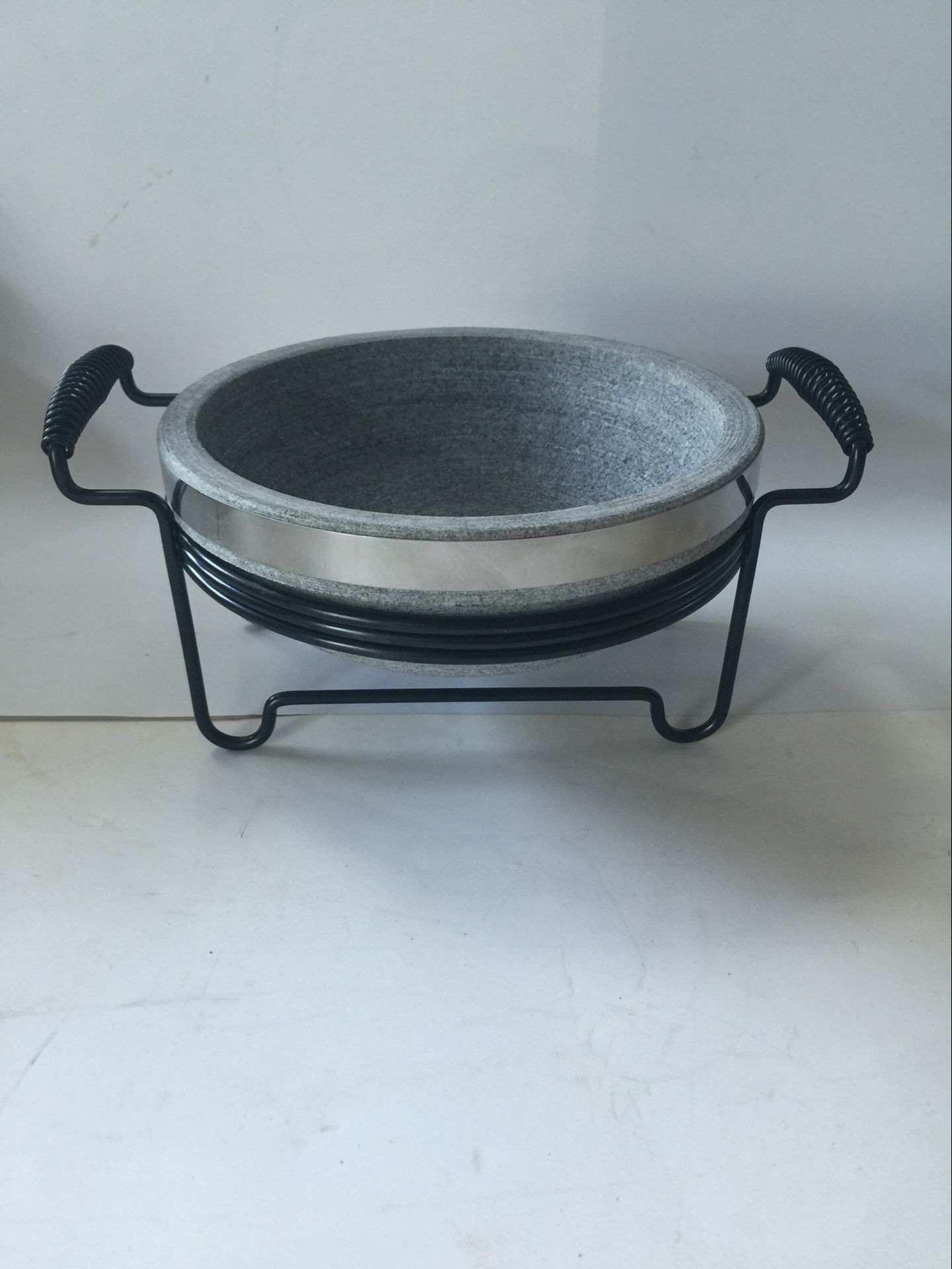 DF68075 Black steel frame stone pot Iron frame anti-scald rack Kitchen and hotel supplies DF TRADING HOUSE