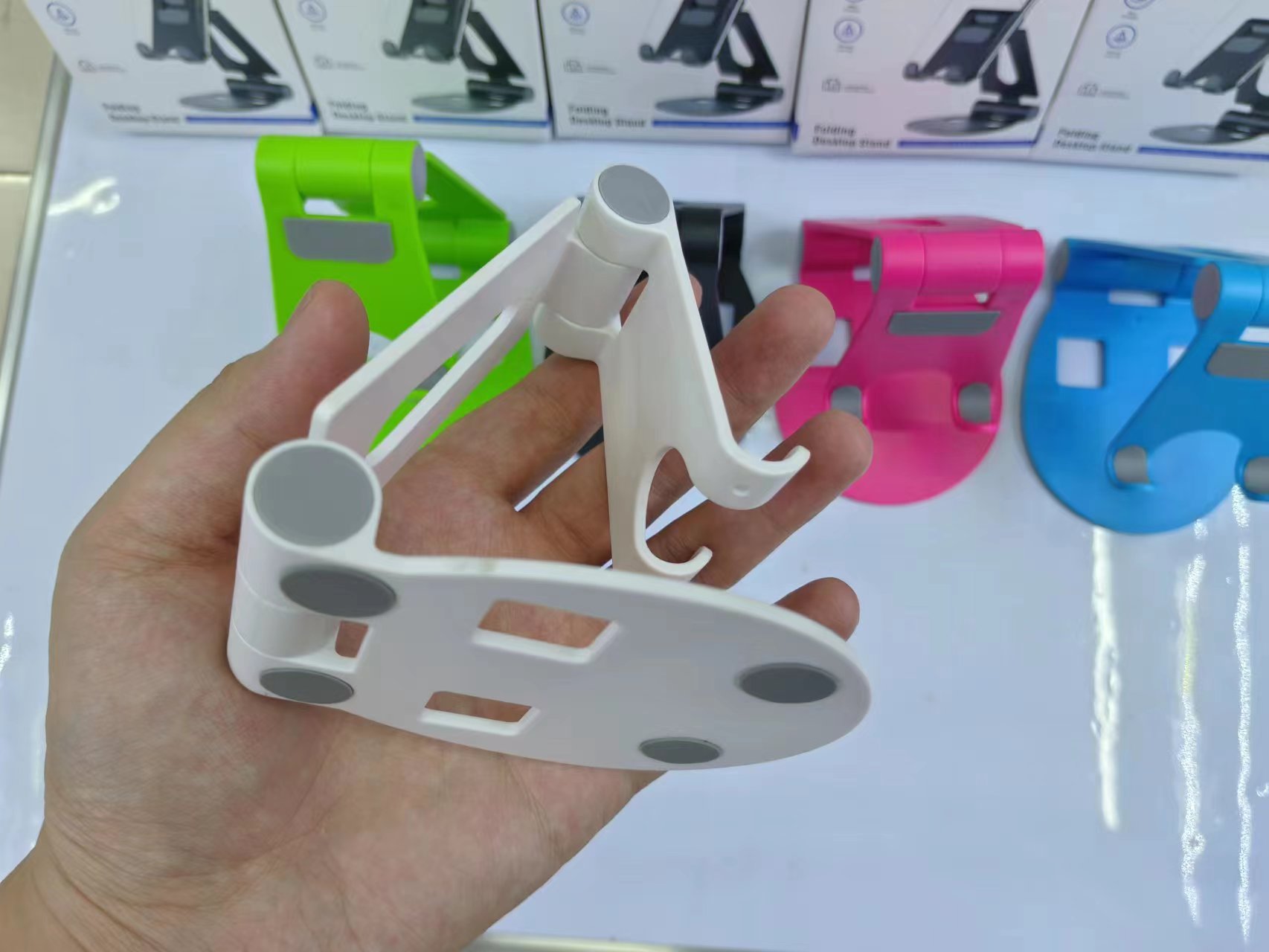 Basic desktop folding stand Application Scenario