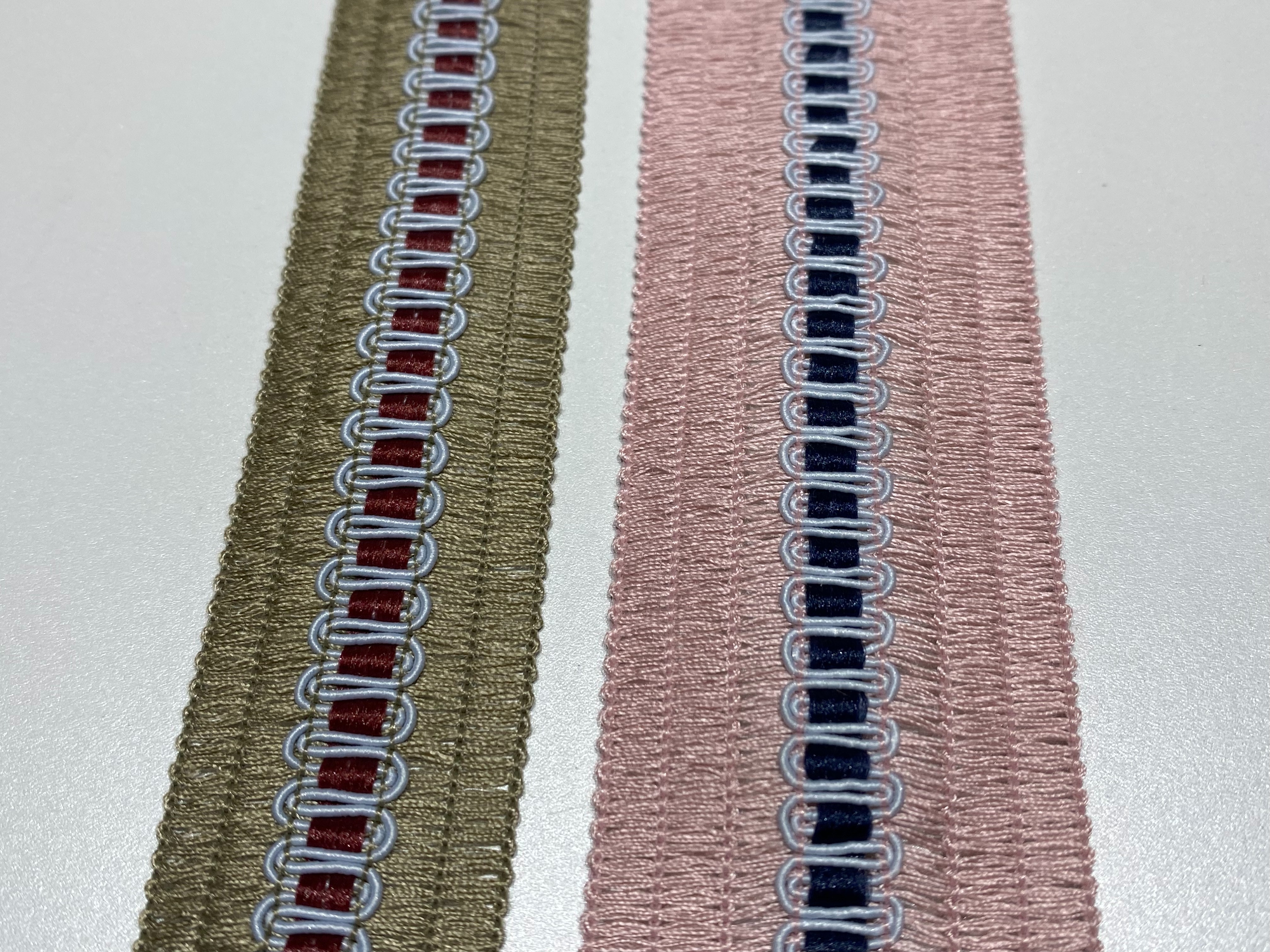 Take a look at the classic U-shaped hook strap creative clothing accessories Specification image