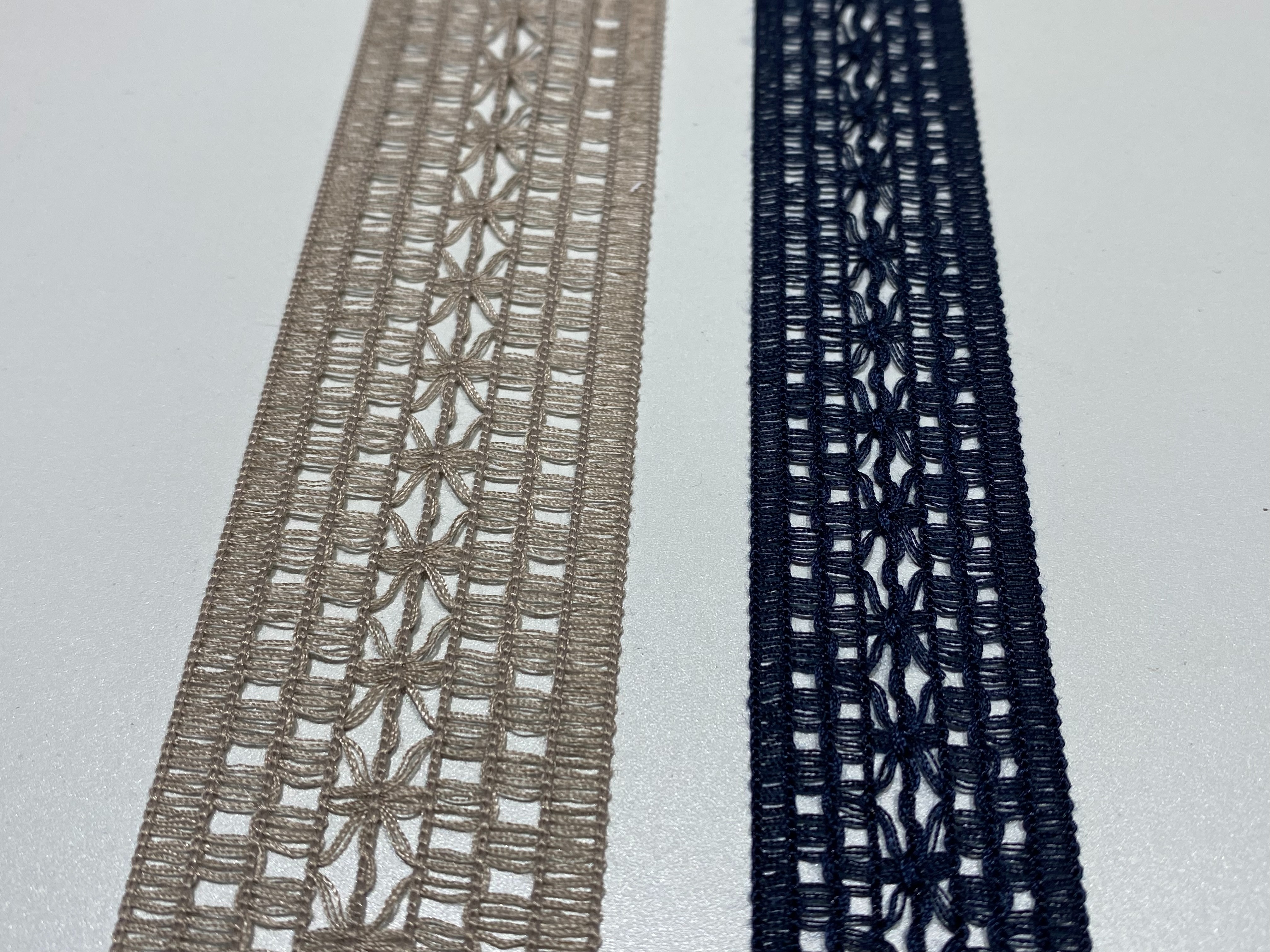 "Jianjian Classic cross-shaped diamond-shaped lace creative clothing accessories. Specification image