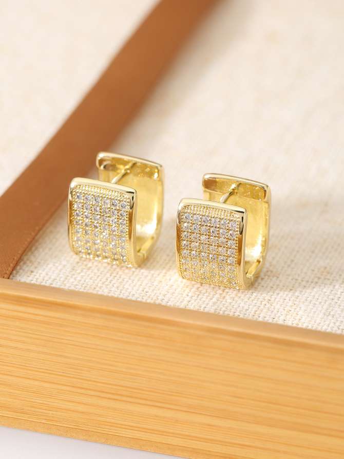 New cross-border European and American fashion U-shaped earrings, light luxury style, high-end feel, square studded with diamond ear buckles, versatile women's earrings detail image 7