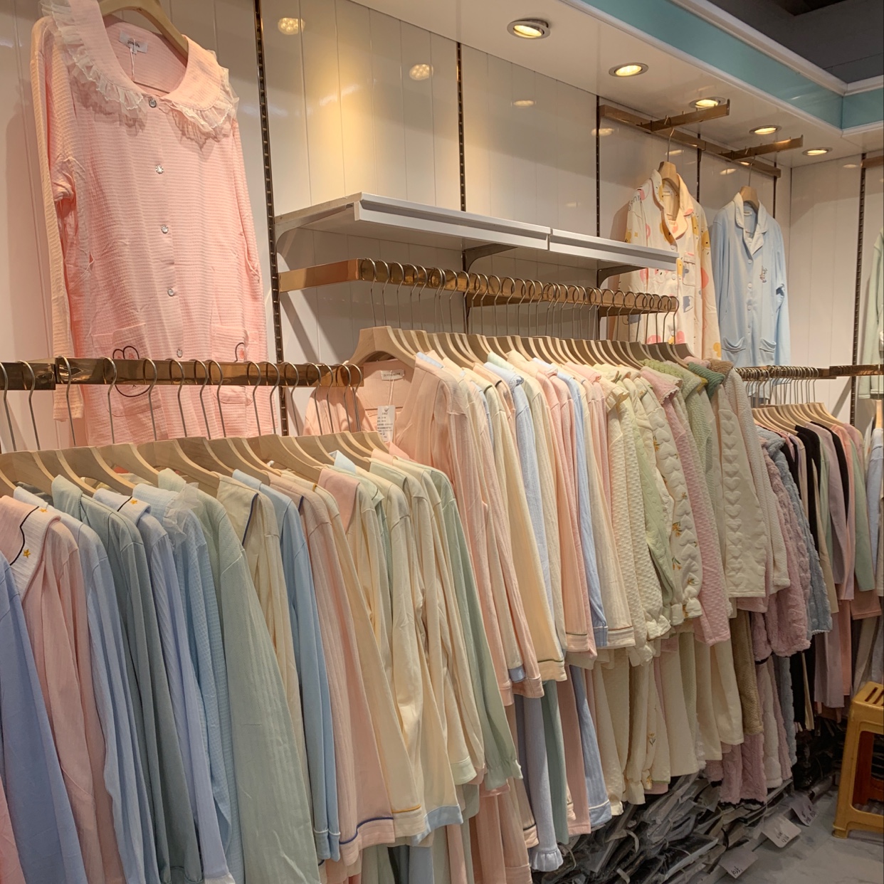 Zhipeng maternity wear describe pic - 1