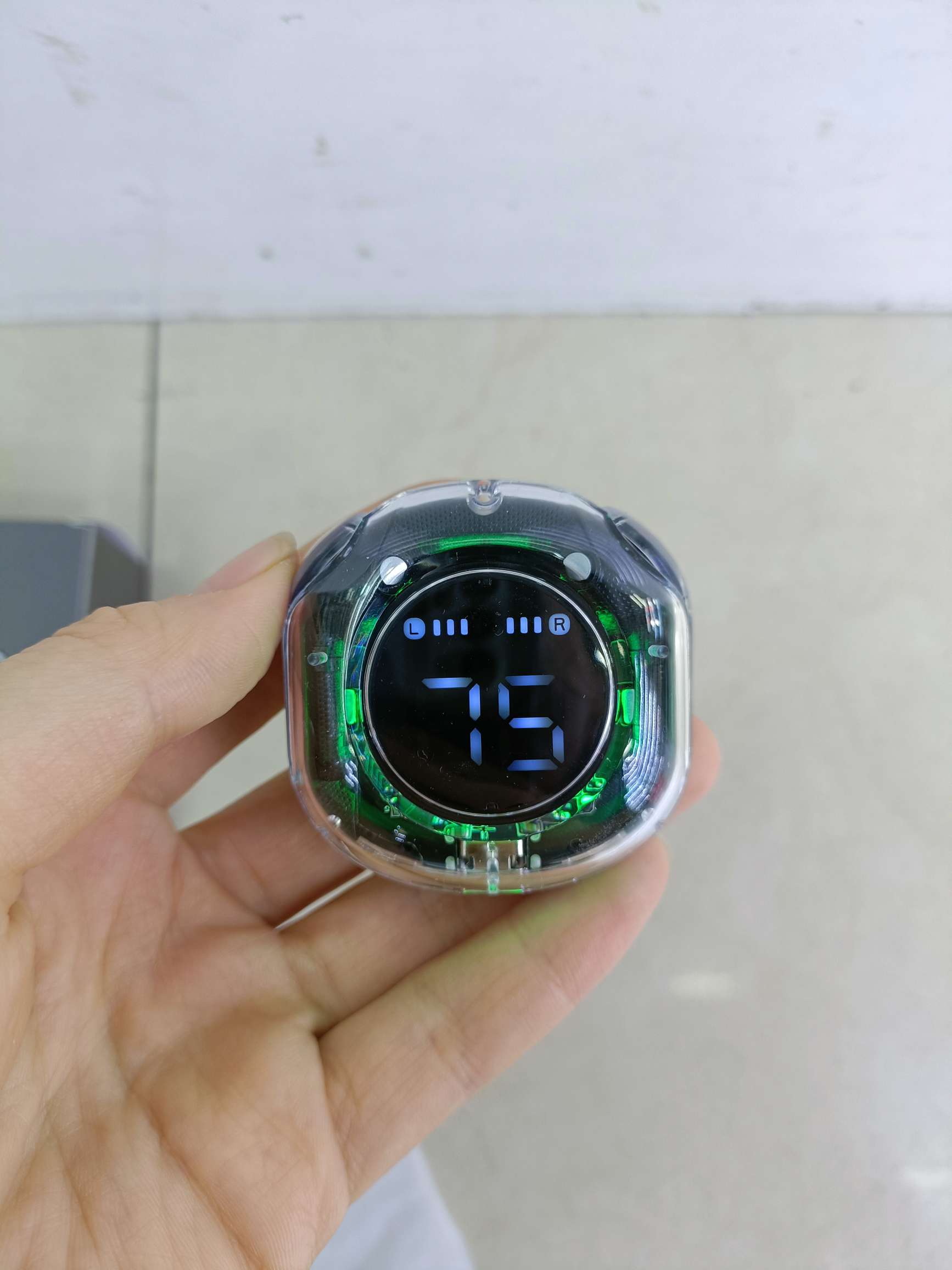 Transparent case Bluetooth headset light up digital display cockpit Specification drawing