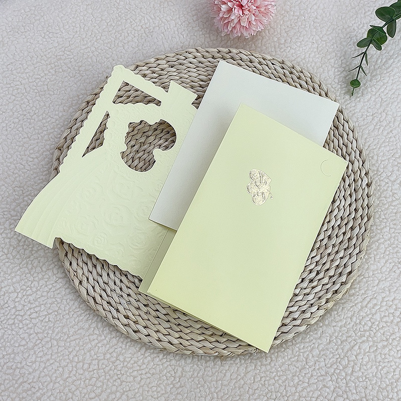 Creative Personality Printing Custom Spot Africa Middle East Europe Hot Embossed Gorgeous Three Fold 250G White Card Wedding Invitations Banquet Invitations Business Greeting Card Manufacturers Direct Wholesale Application Scenario