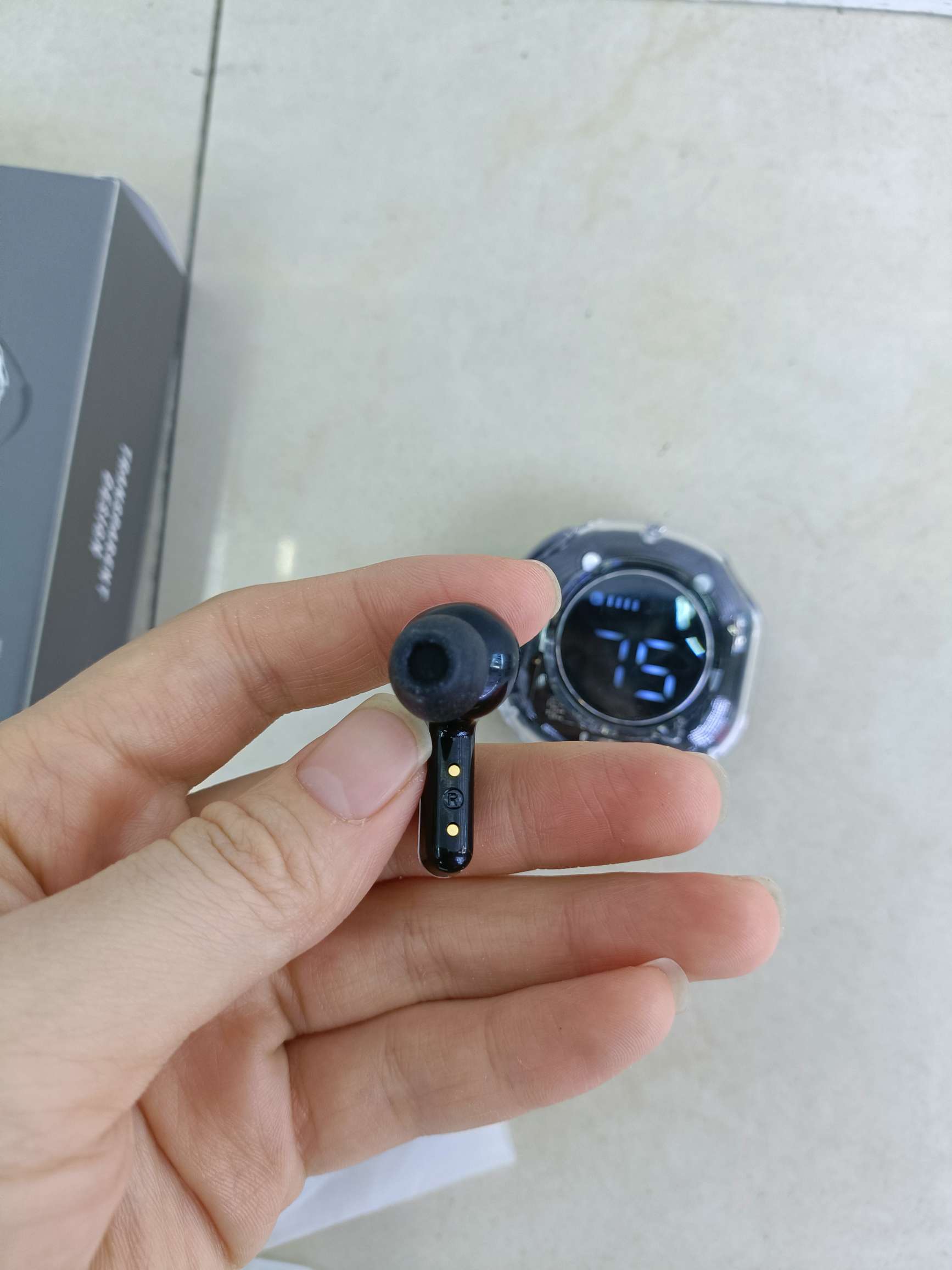 Transparent case Bluetooth headset light up digital display cockpit Item Picture