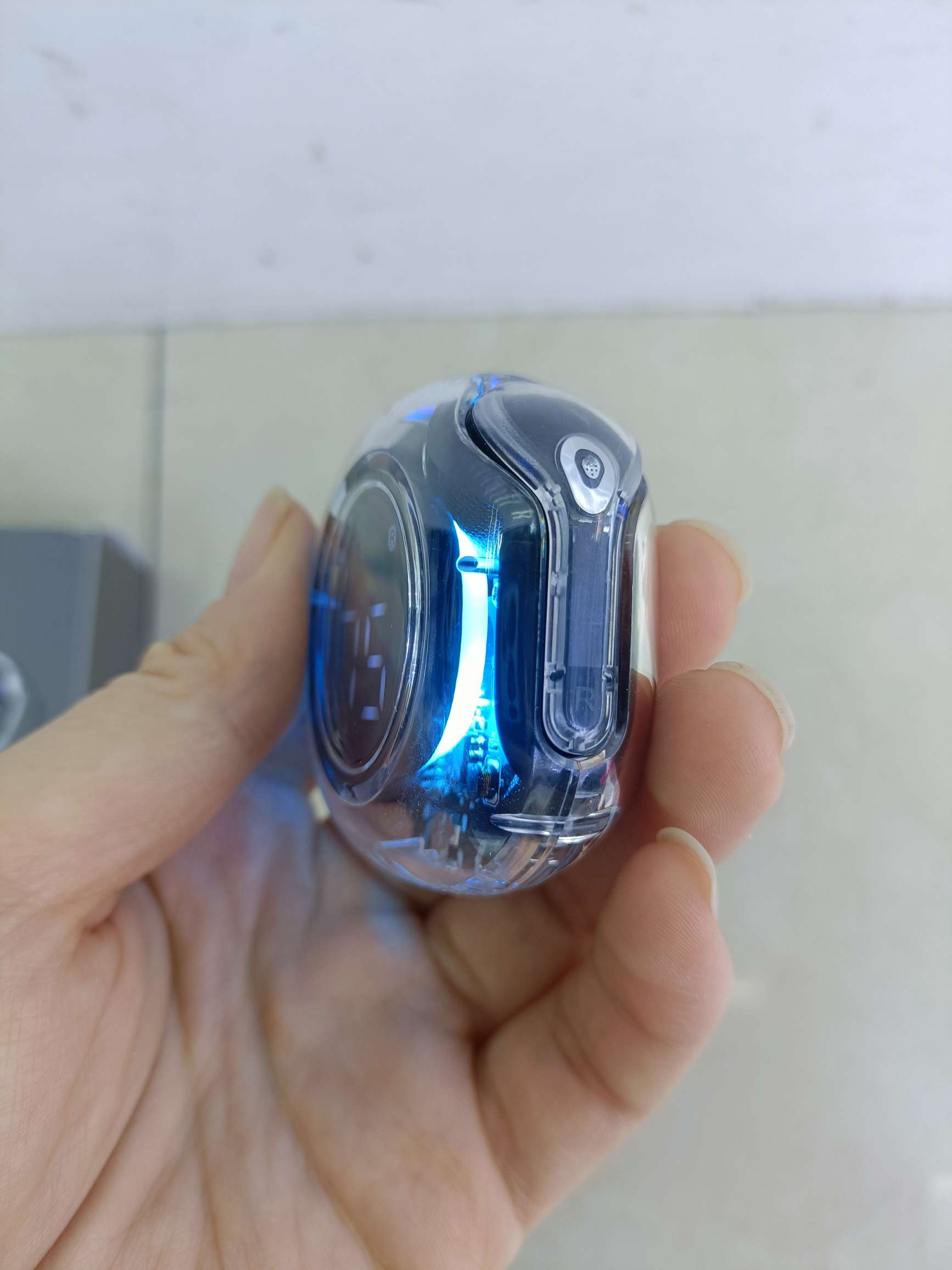Transparent case Bluetooth headset light up digital display cockpit Application Scenario