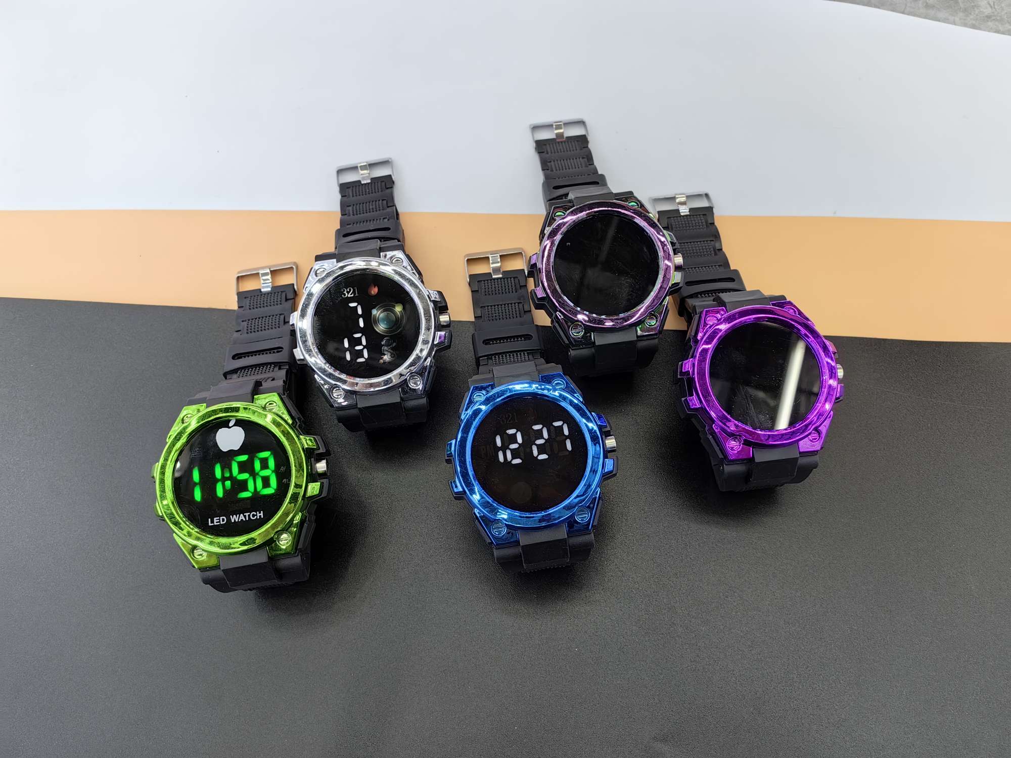 新款LED发光电子表，手腕表，手表，男表