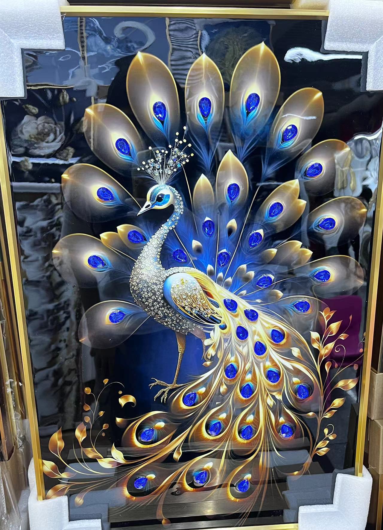 Three couplets of a new Chinese-style phoenix peacock pattern entrance painting, a modern and simple vertical hanging painting, and a modern and simple Nordic crystal porcelain painting Item Picture