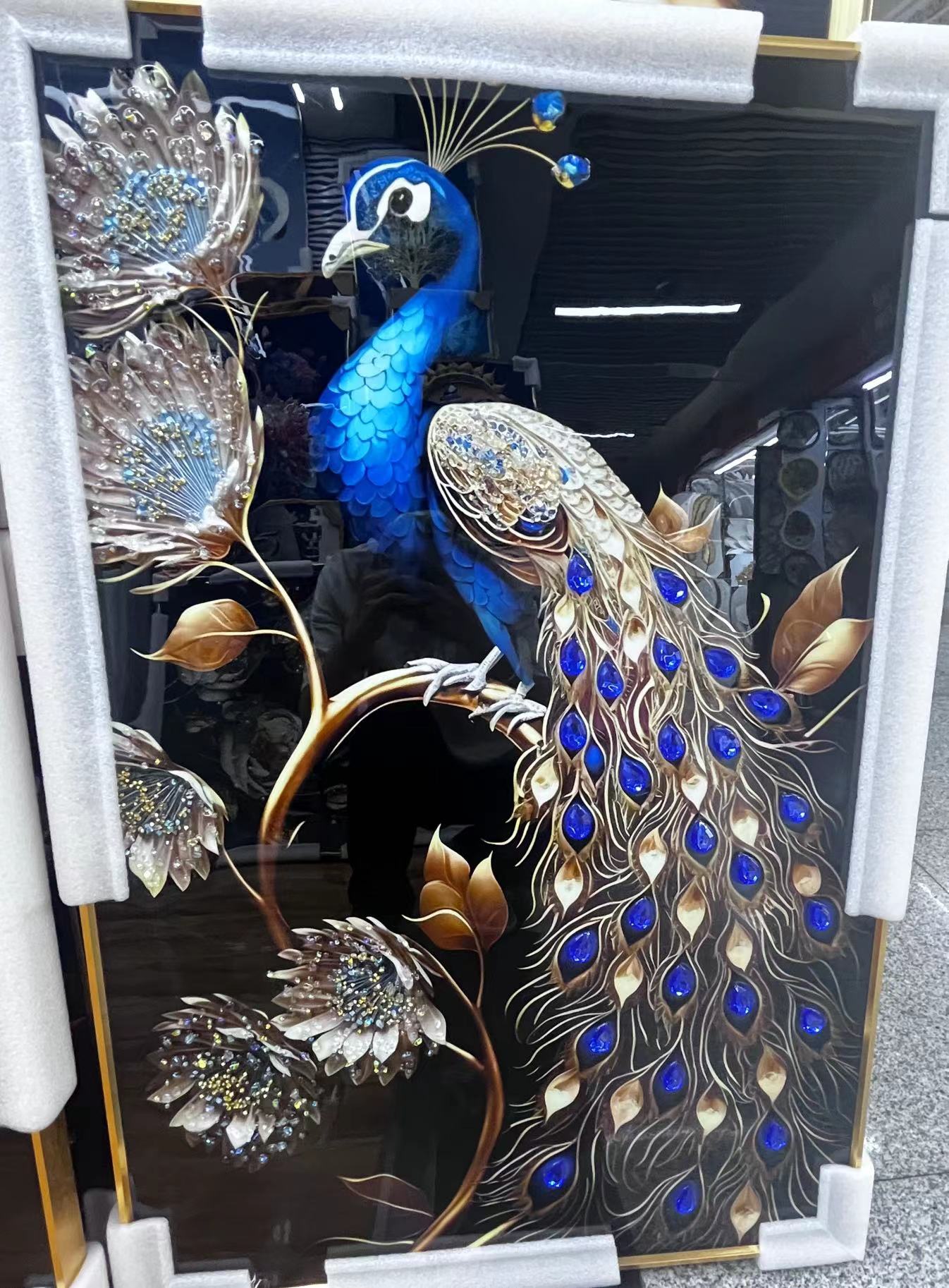 Three couplets of a new Chinese-style phoenix peacock pattern entrance painting, a modern and simple vertical hanging painting, and a modern and simple Nordic crystal porcelain painting Specification image