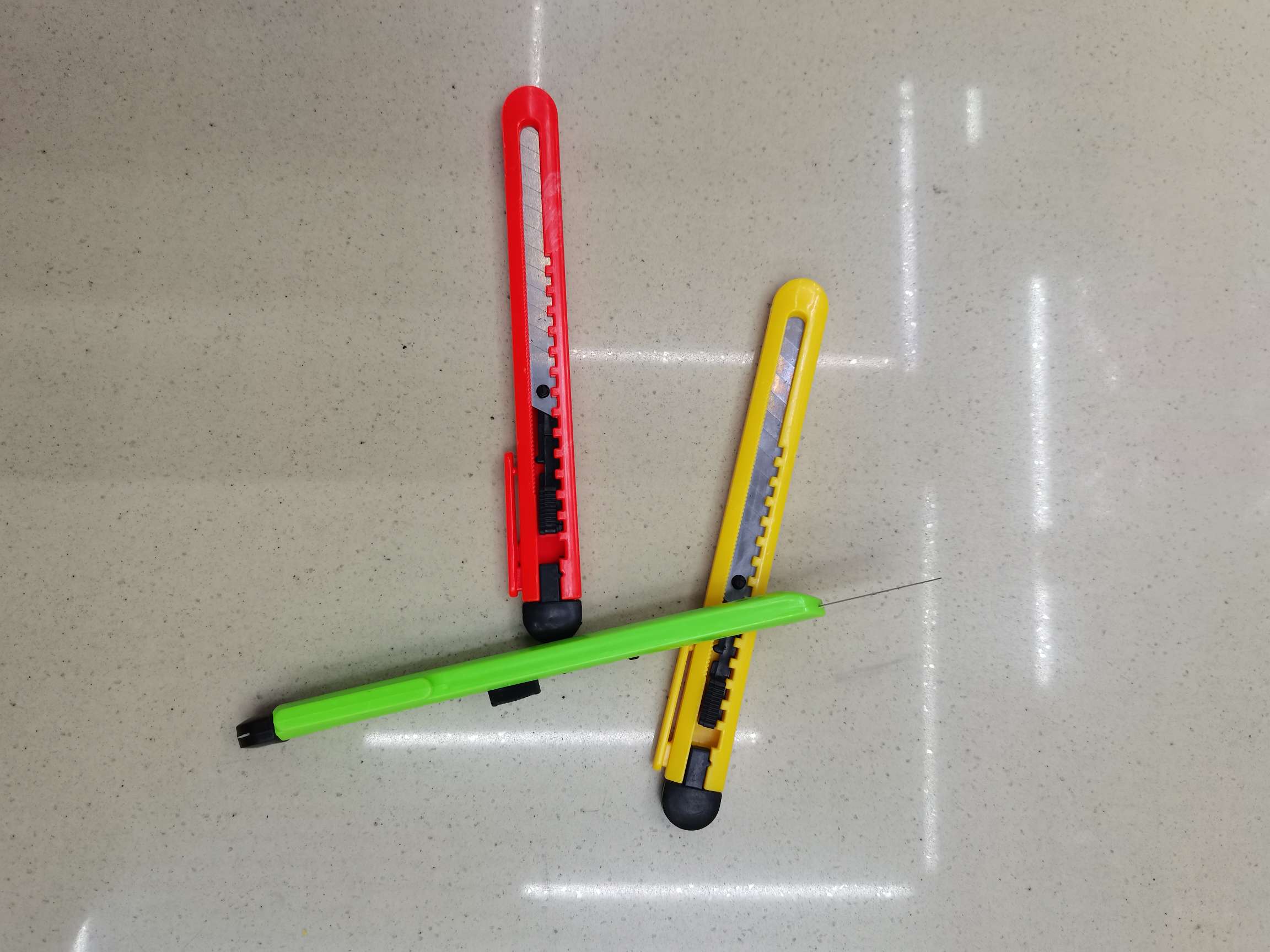 美工刀 小美工刀 迷你美工刀 开信刀 墙纸刀 五金工具 五金刀具 刀具剪具 木工刀 详情4