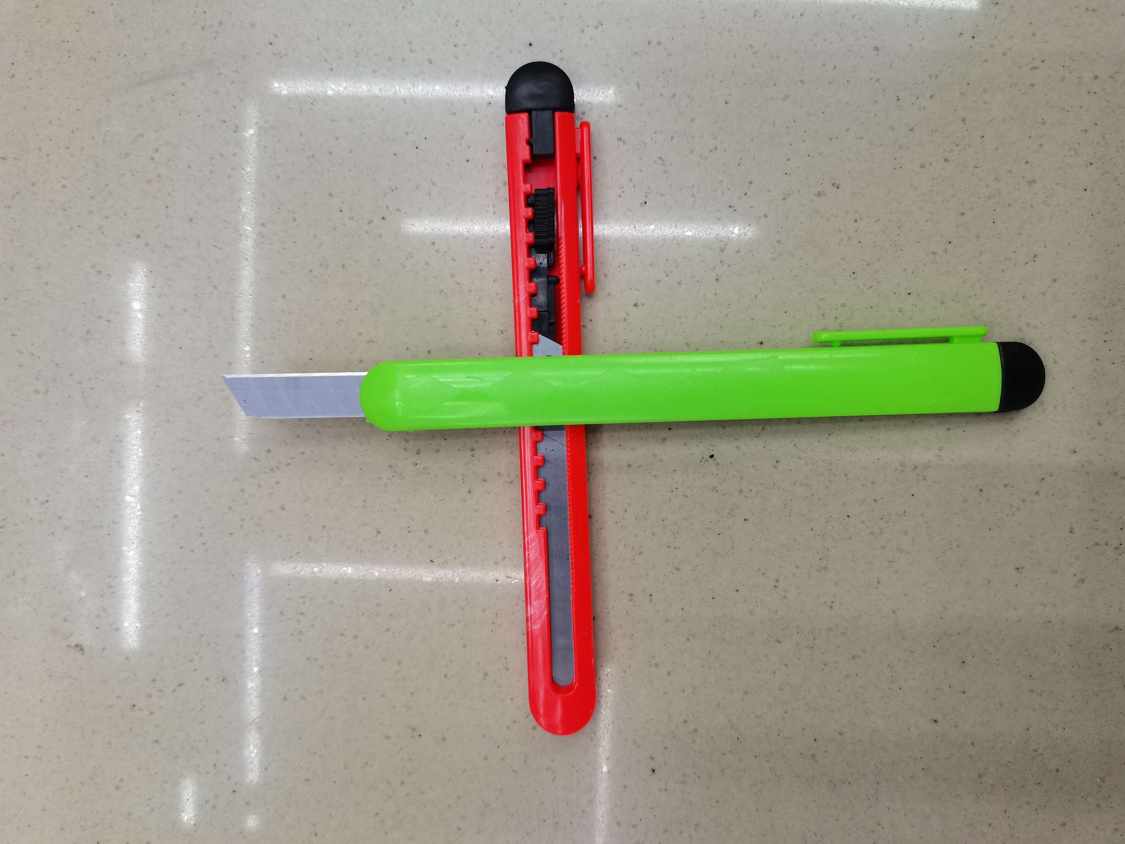 美工刀 小美工刀 迷你美工刀 开信刀 墙纸刀 五金工具 五金刀具 刀具剪具 木工刀 详情6