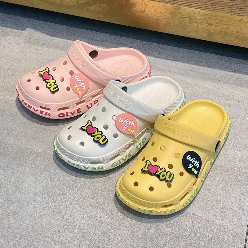 Cute big-headed shoes for foreign trade, popular Instagram cartoon hole-hole slippers, flat summer casual beach headwear Specification image