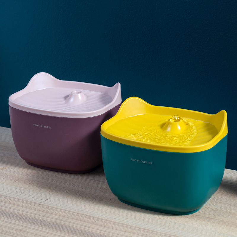 Cat ear pet water dispenser, silent automatic water circulation water feeder, universal intelligent pet water dispenser for dogs and cats Application Scenario