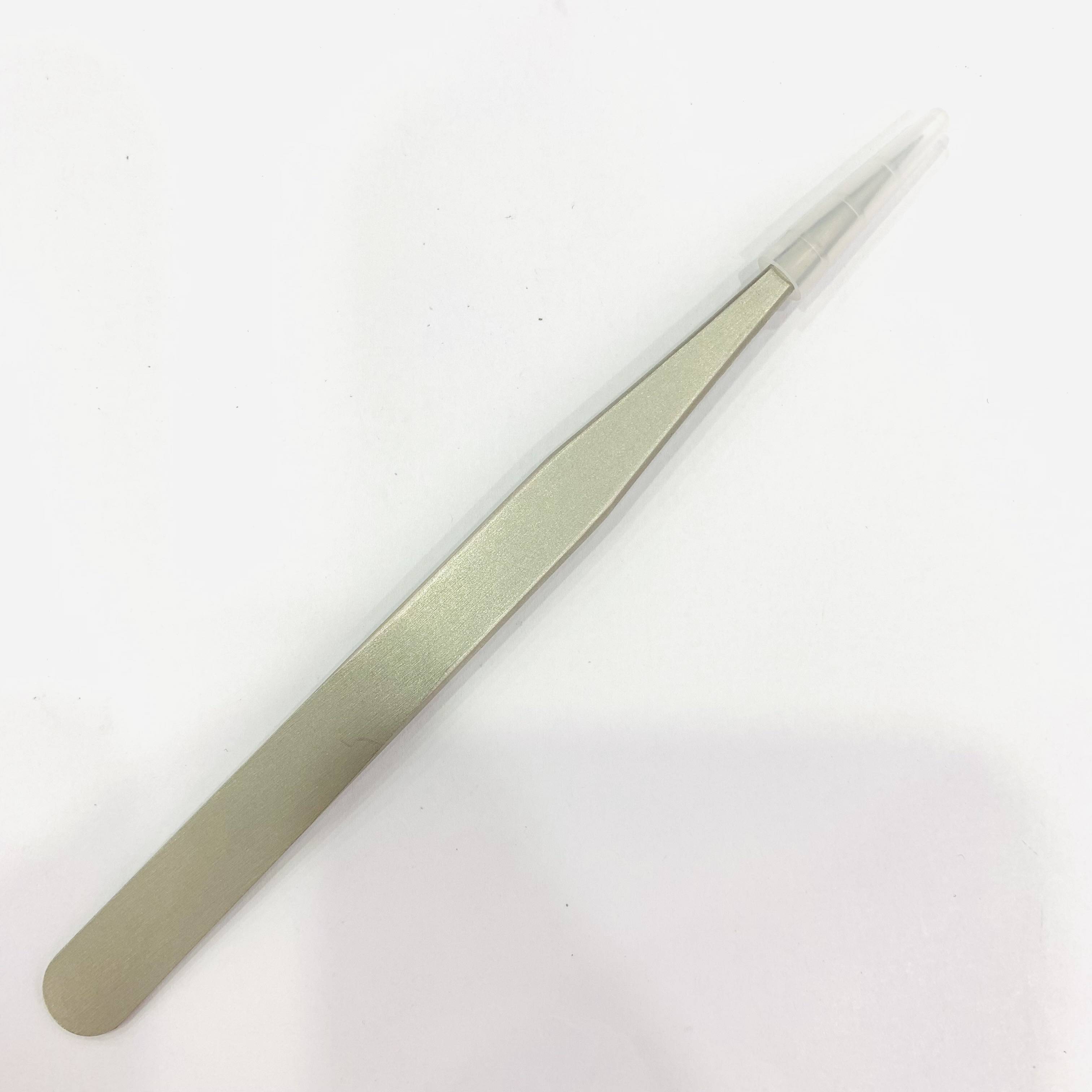 Jy5 Straight Clip, Multi-Functional Eyelash Clip, Nail Sticker, Diamond Eyelash Extension And Nail Art Tool Application Scenario