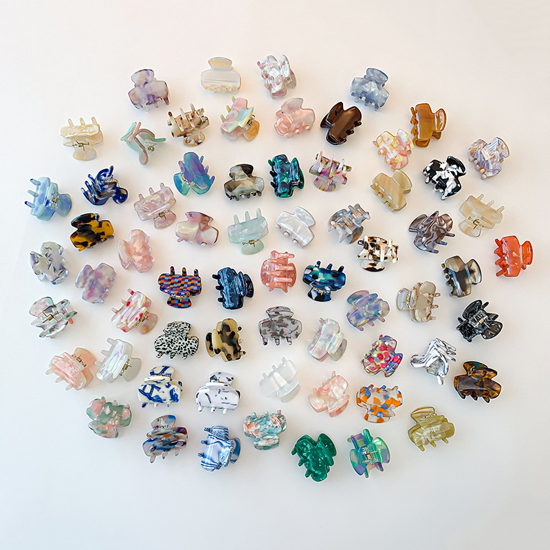 Blue 4 Korean acetic acid leopard print hair clip for girls, small back of the head, hairpin for fixing hair, exquisite hairpin, hairpin headwear Application Scenario