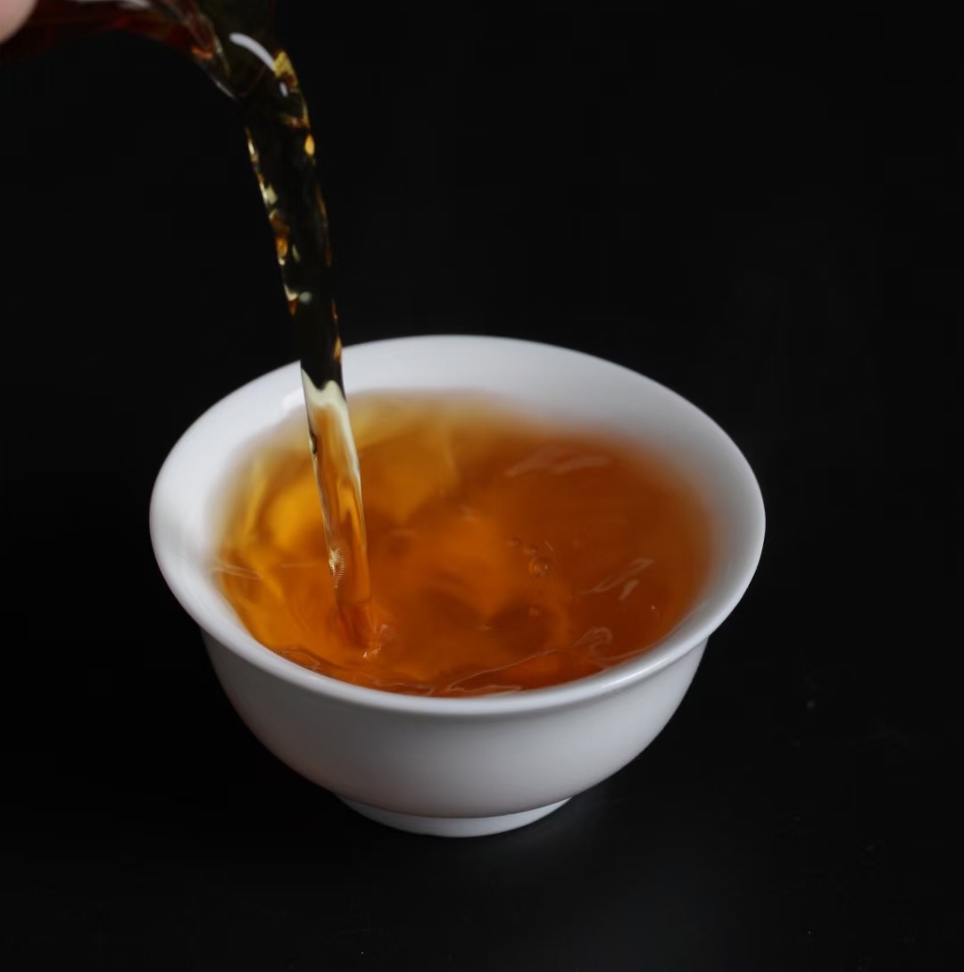 老挝金占芭红茶，咖啡色礼盒，精选200年古树红茶详情图4