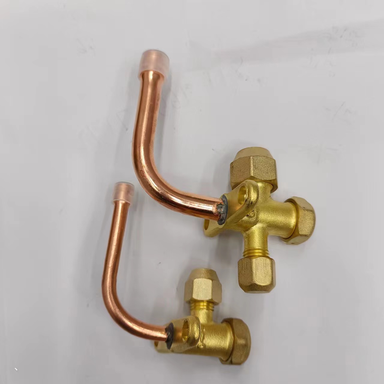 空调配件/空调挡风板/铜管直管/汽车防蚊/堵头白底实物图