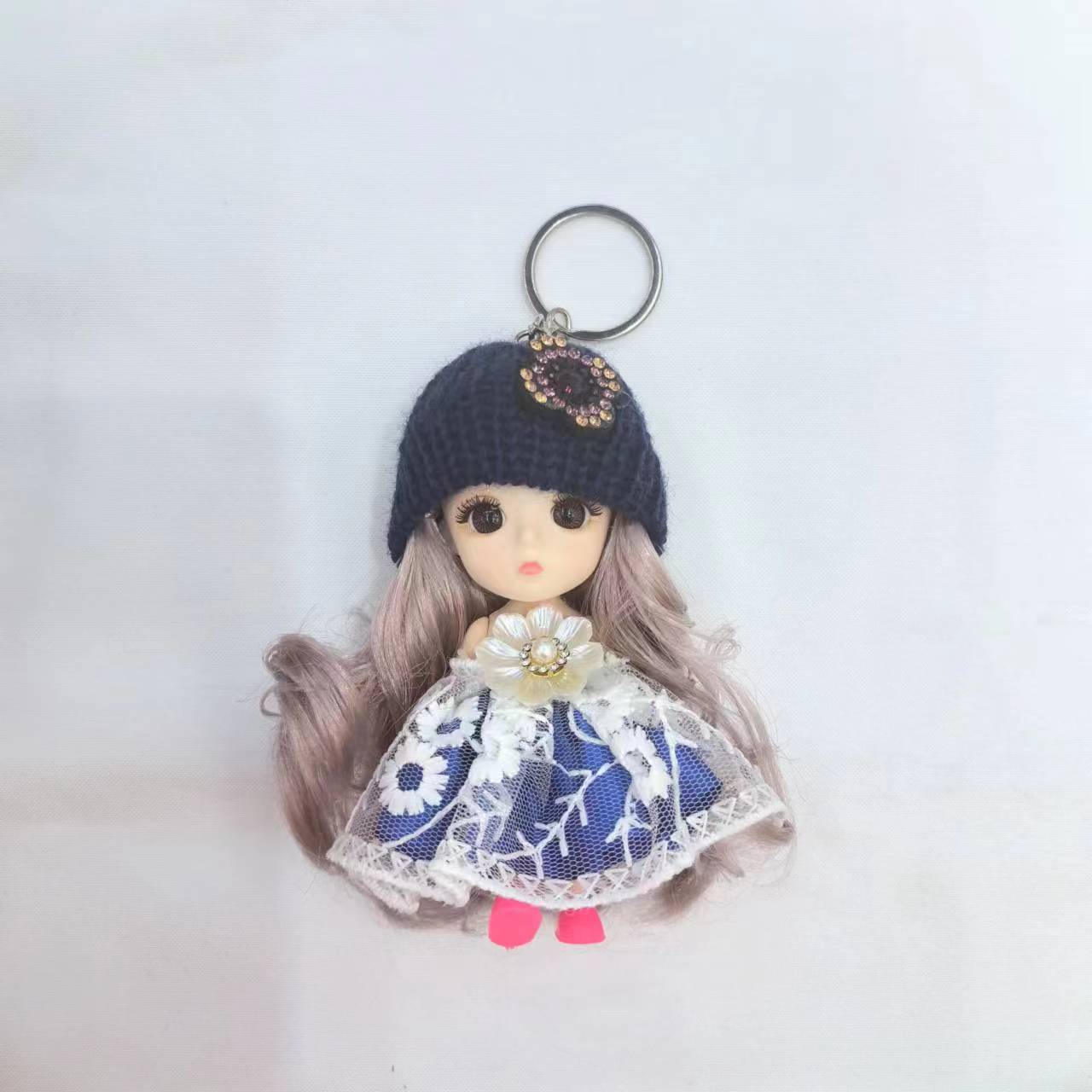 Exquisite and cute doll pendant, cartoon doll keychain pendant, beautiful and cute pendant Application Scenario