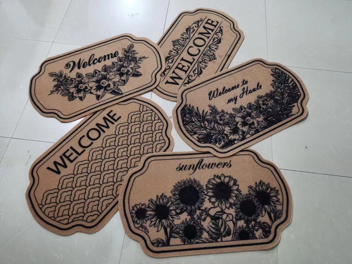 The thickness dimensions of the thin PVC base imitation shape coconut palm printed floor mat, rubbing mat, door mat, foot mat, indoor mat, household mat and mud scraper mat are 38*58/43*73/58*88cm Item Picture