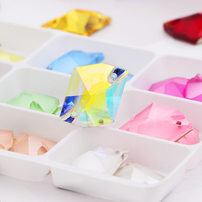 Shangli Manufacturers Direct Sales Of High-End Flat Buckle Flat Bottom Shaped Hand Stitched Drill K9 Crystal Glass Super Flash No Scratch Box Packaging High Product Clothing Wedding Dress Dance Dress Diy Universal Diamond-Like Accessories (Other Colors Contact Customer Service details Picture