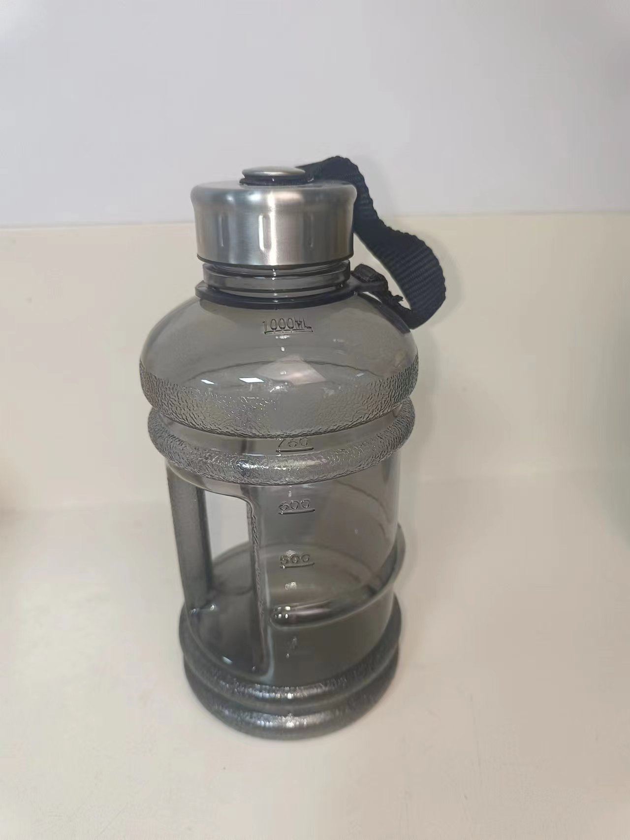 Sports kettles summer outdoor play entertainment portable kettles Large capacity plastic kettles wholesale