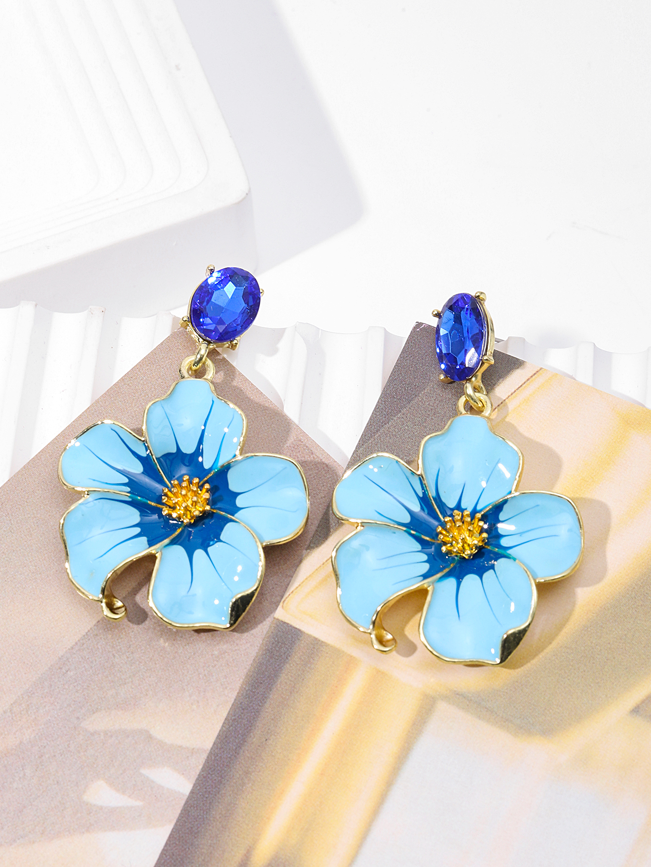 New European and American fashionable, simple and elegant floral trendy women's alloy oil drip and diamond set peach blossom women's earrings cross-border jewelry details Picture