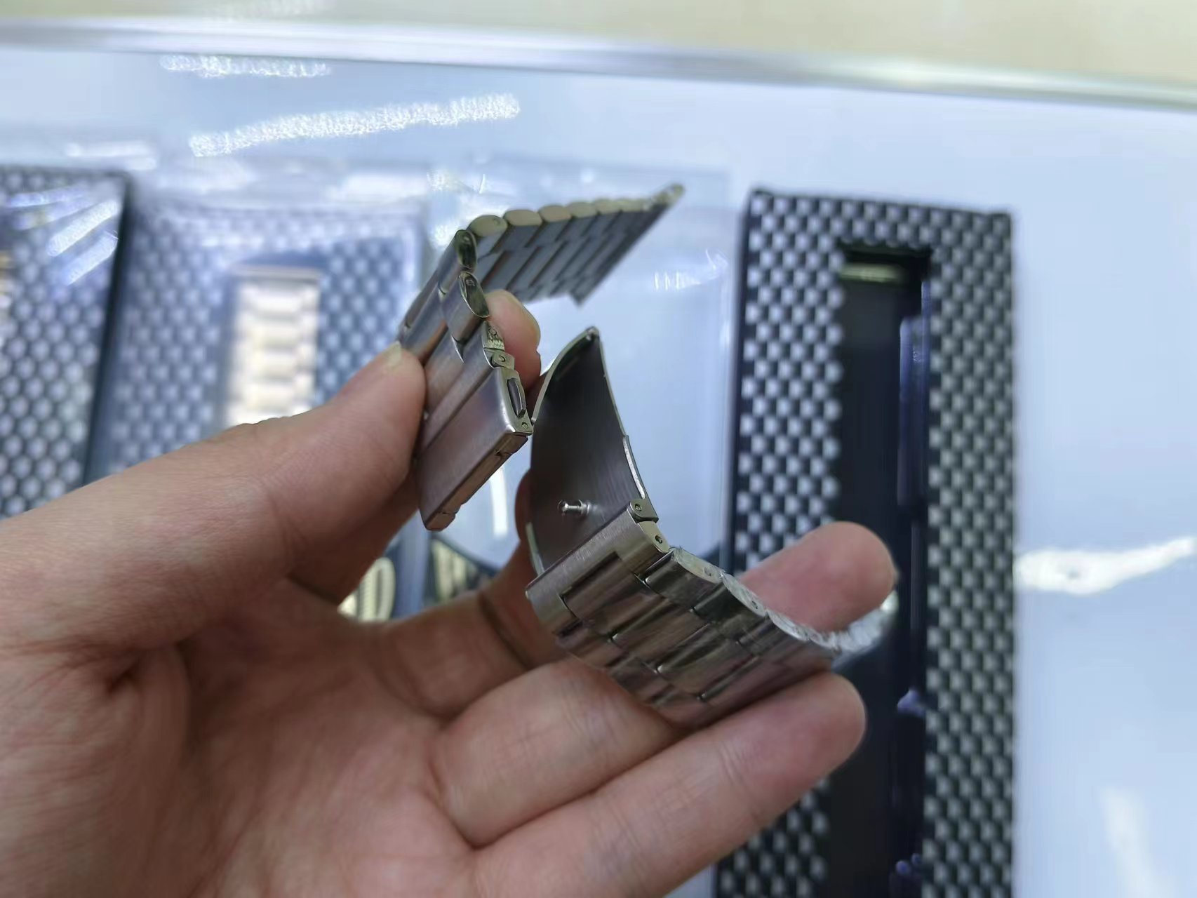 أغطية معدنية عالية الارتفاع قابلة للطي Item Picture