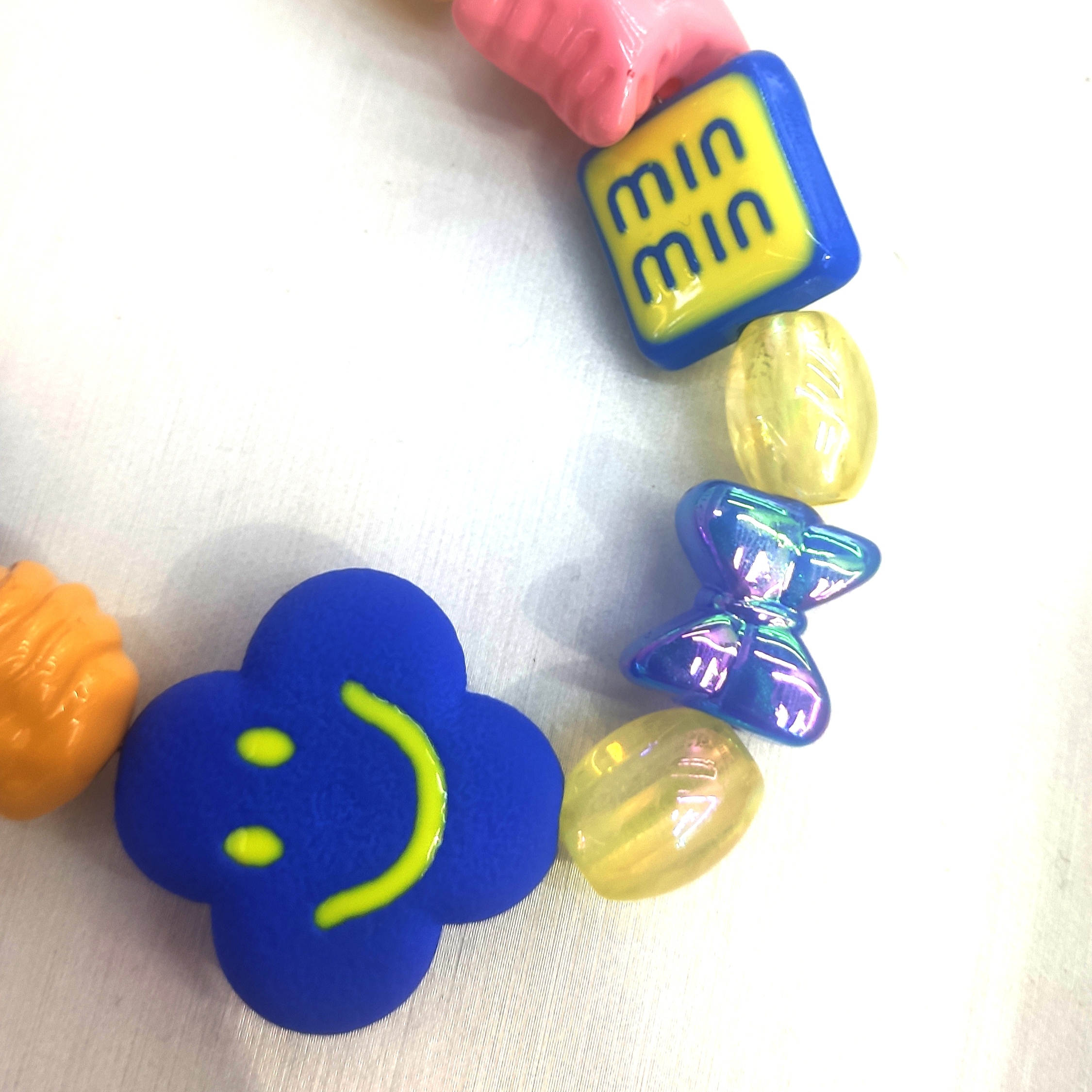 Original blue and yellow color-blocking candy phone chain, phone bead string, high-quality keychain, pearlescent phone pendant details Picture
