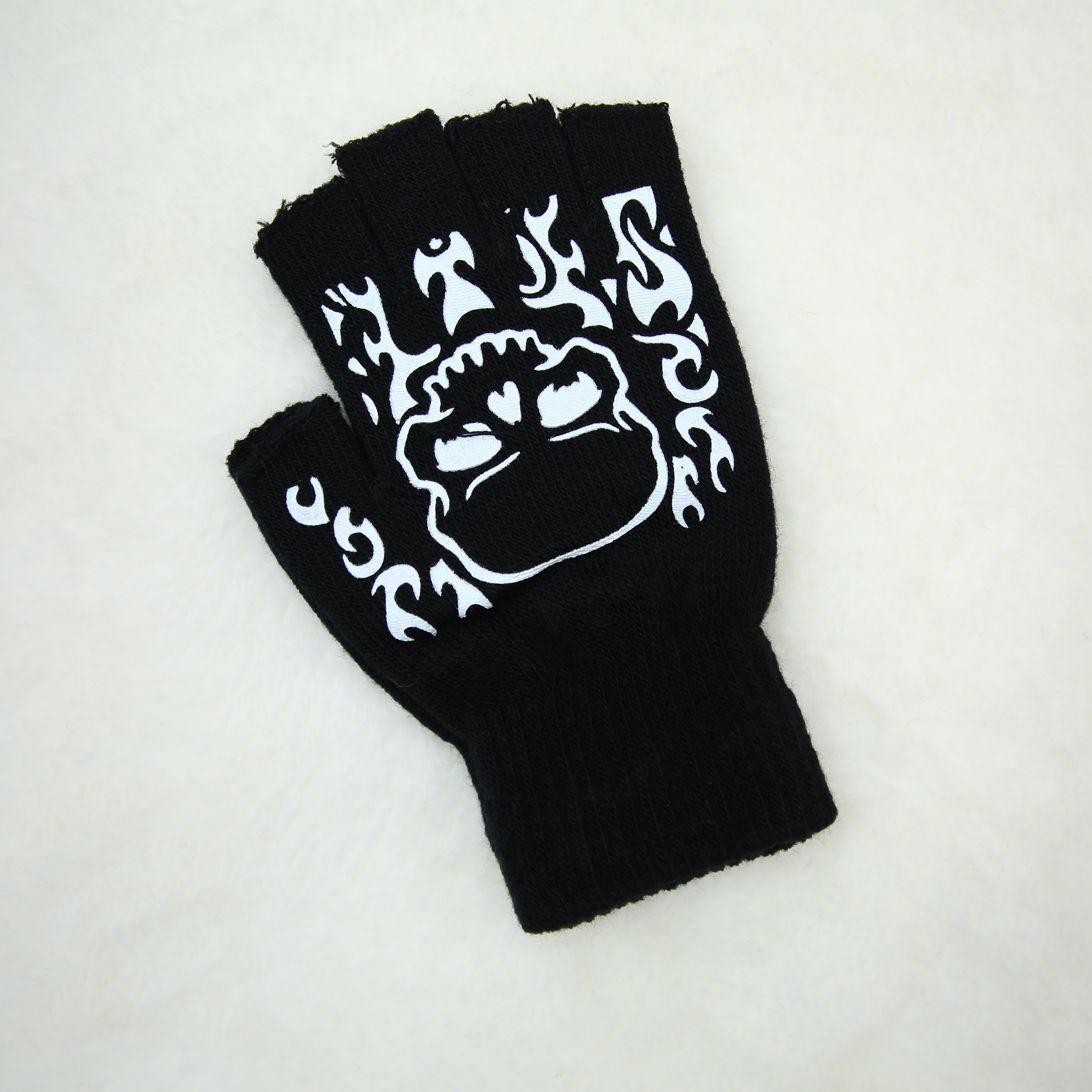 Wholesale of men's and women's winter fleece and thickened cold-proof cycling warm woolen mohair needle gloves details Picture