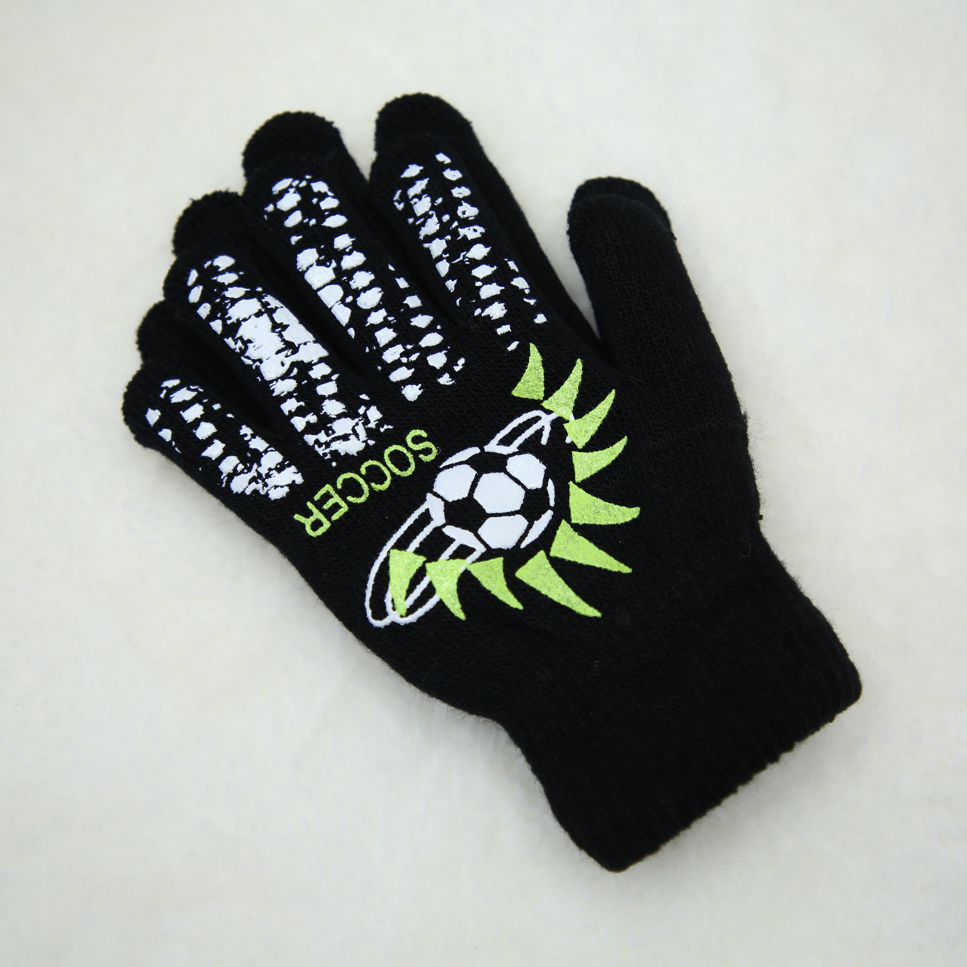 Wholesale of men's and women's winter fleece, thickened, cold-proof and warm woolen mohair knitted gloves Application Scenario
