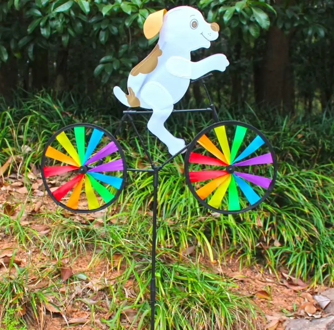 The street stall is selling popular three-dimensional bee, bike, animal, fabric windmill decorations, outdoor courtyard, and rotating children's toys detail image 4