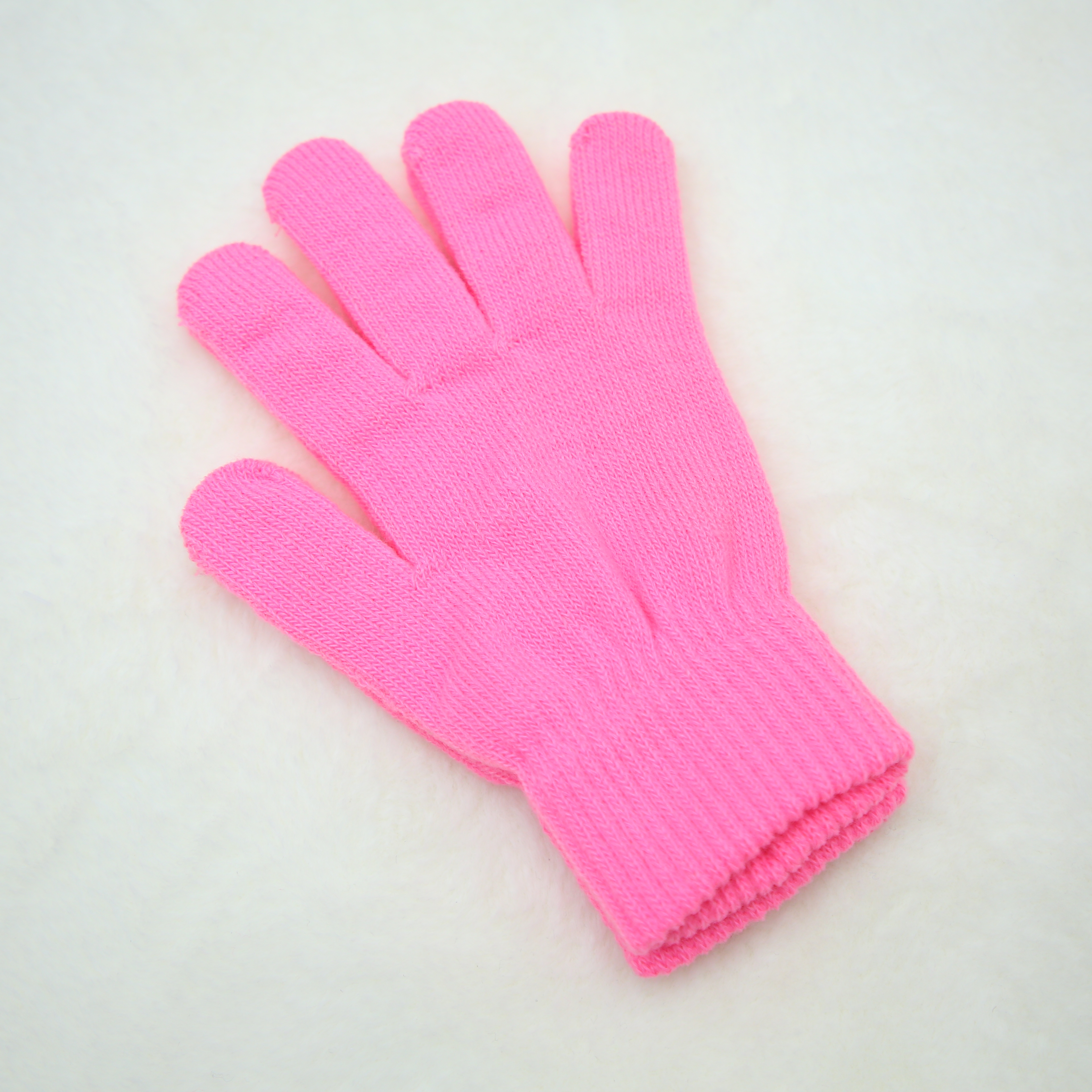 Men's and women's winter gloves with fleece and thickening for cold protection 1. Cycling warm woolen mohair knitted gloves wholesale Application Scenario