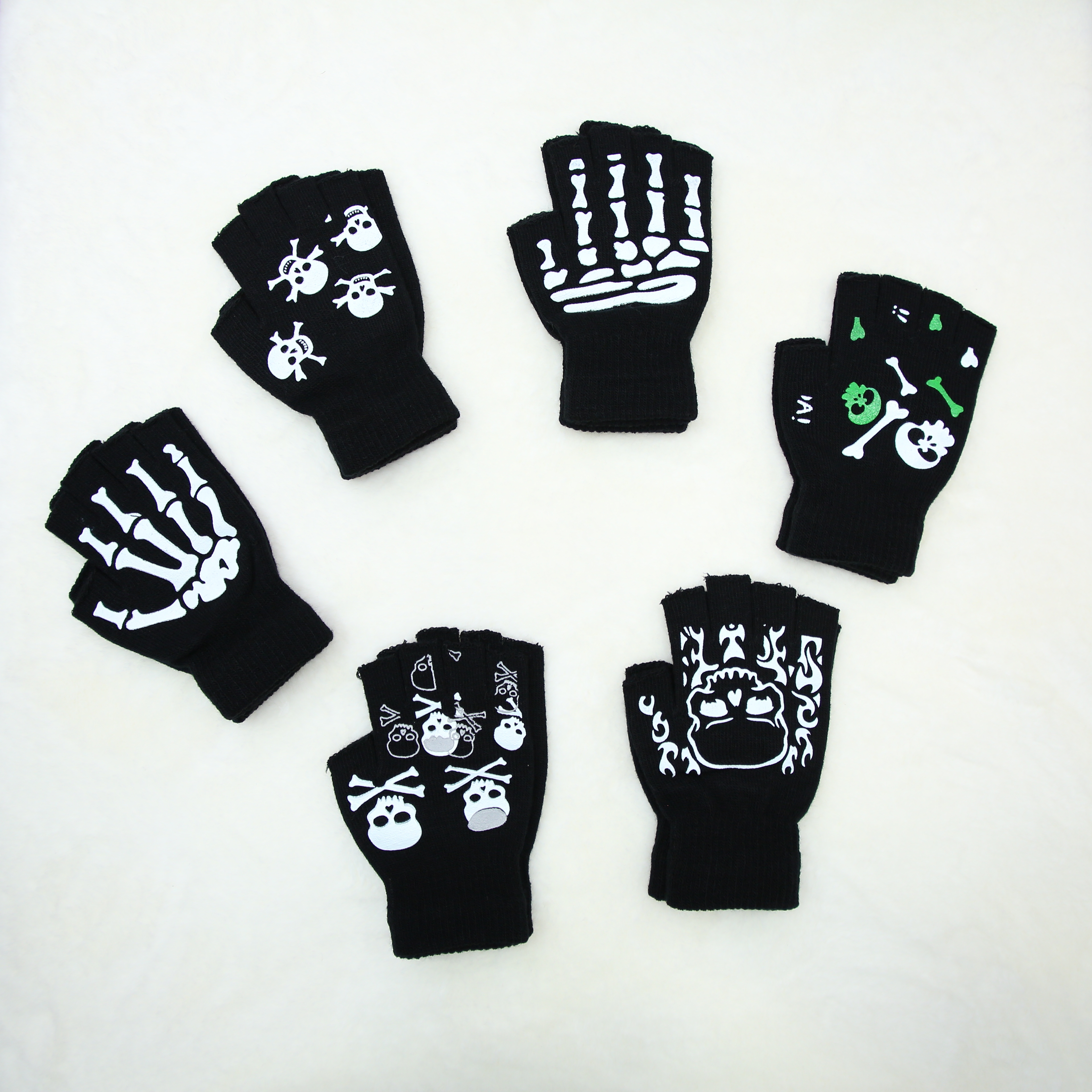 Wholesale of men's and women's winter fleece and thickened cold-proof cycling warm woolen mohair needle gloves