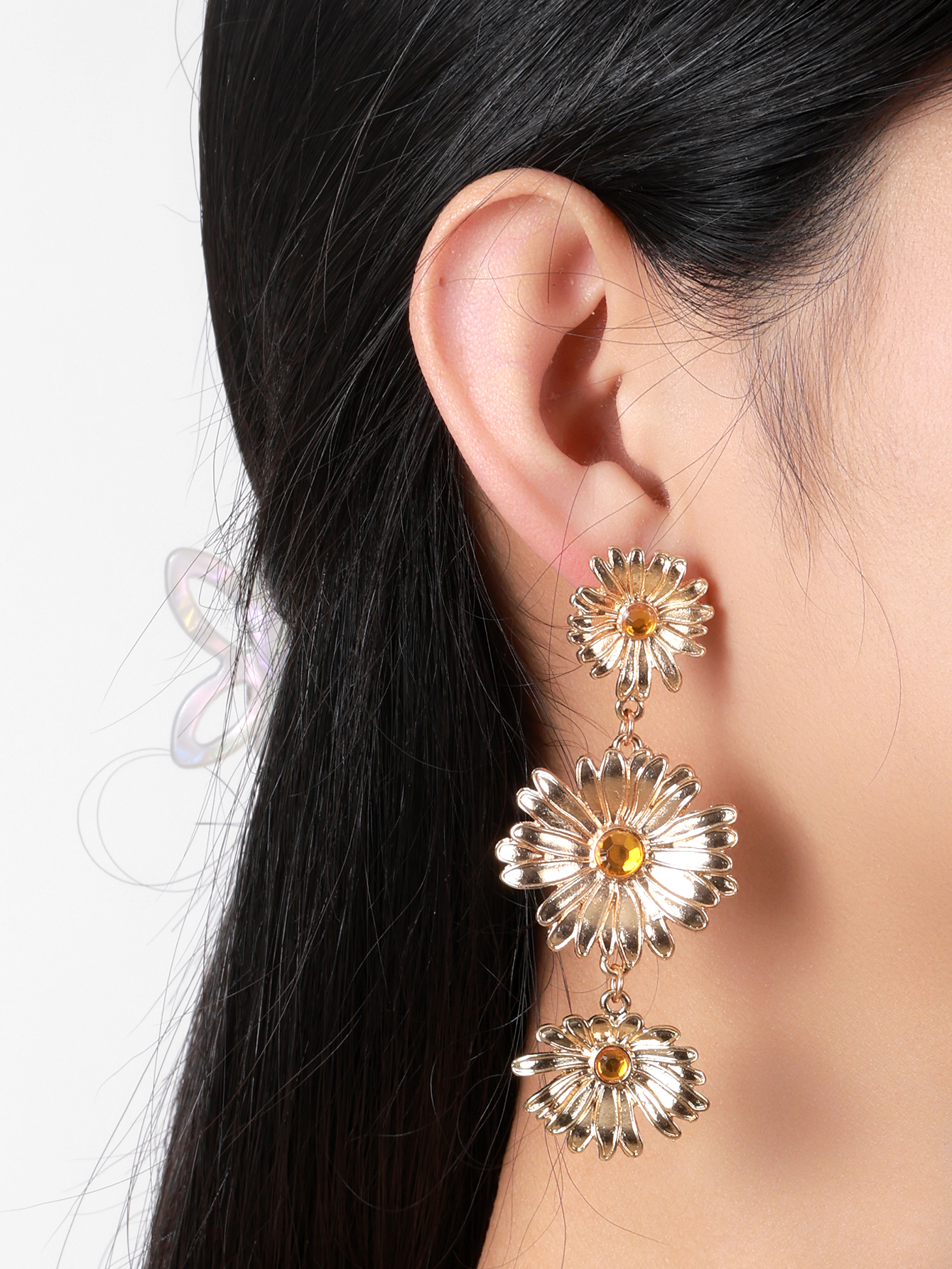 European and American sunflower long flower earrings, exaggerated multi-layer metallic alloy flower ladies' stud earrings Specification image