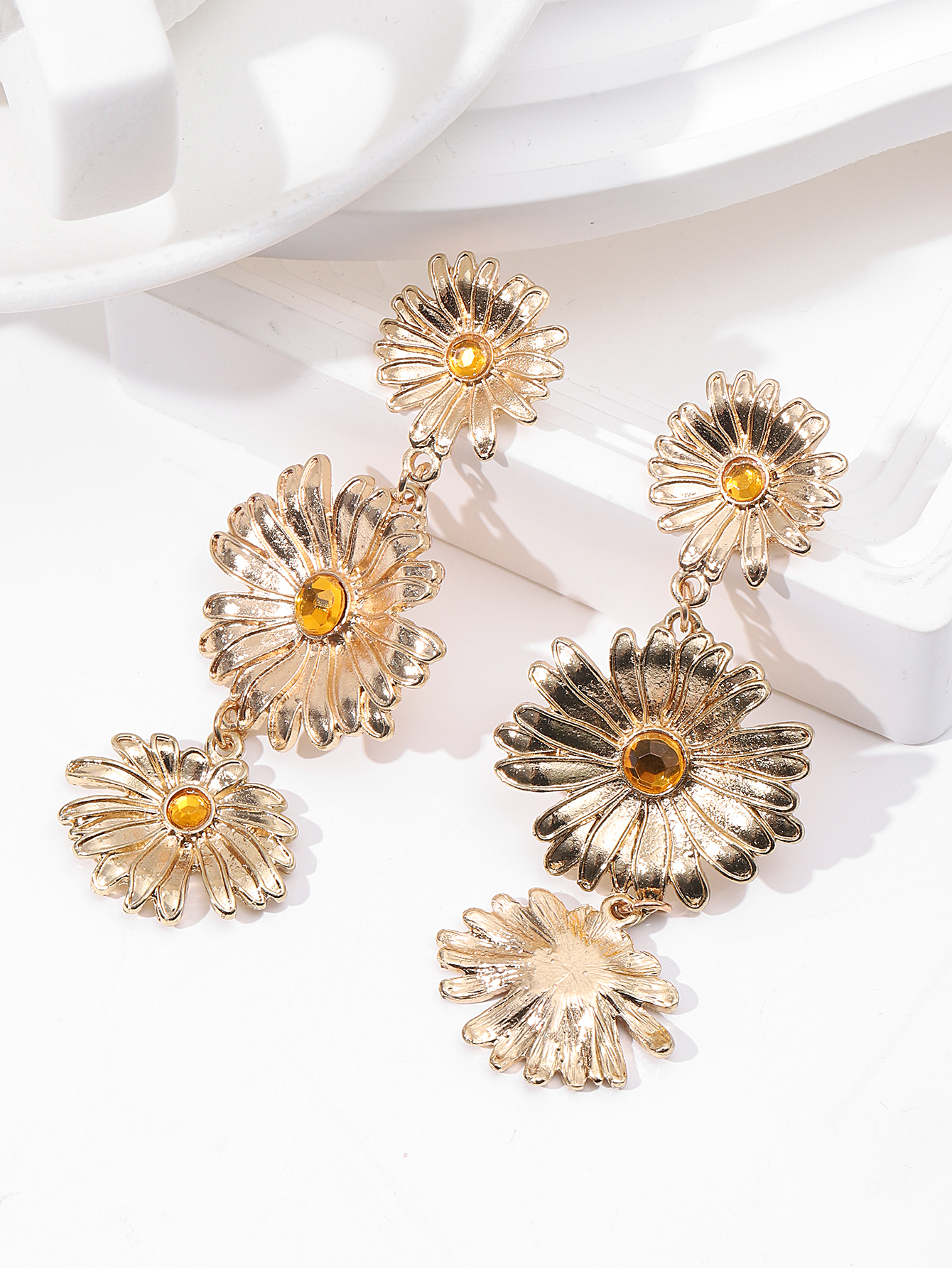 European and American sunflower long flower earrings, exaggerated multi-layer metallic alloy flower ladies' stud earrings Item Picture