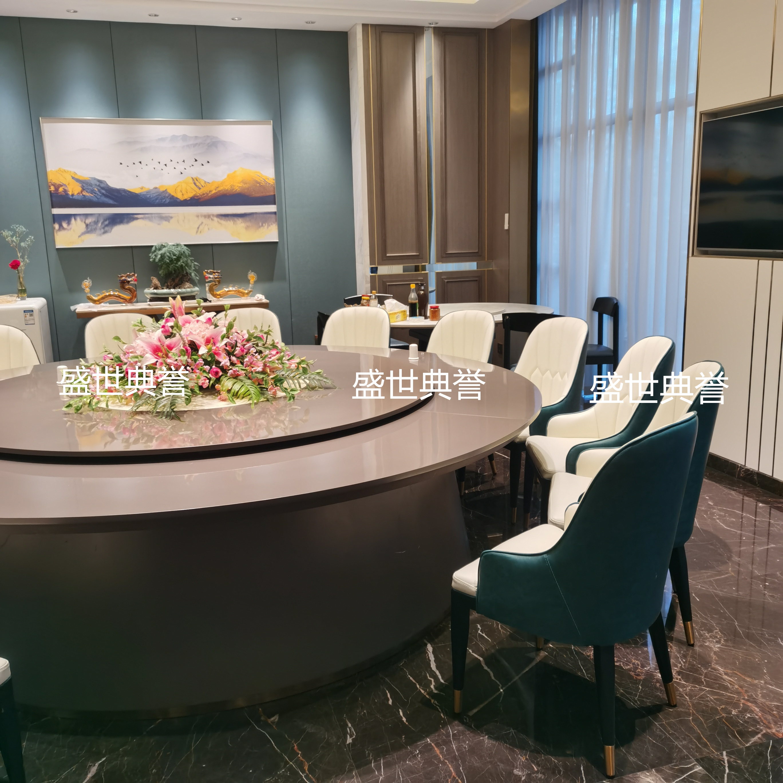 济宁海鲜姿造酒店轻奢餐桌椅明档餐厅金属菠萝椅会所现代简约餐椅
