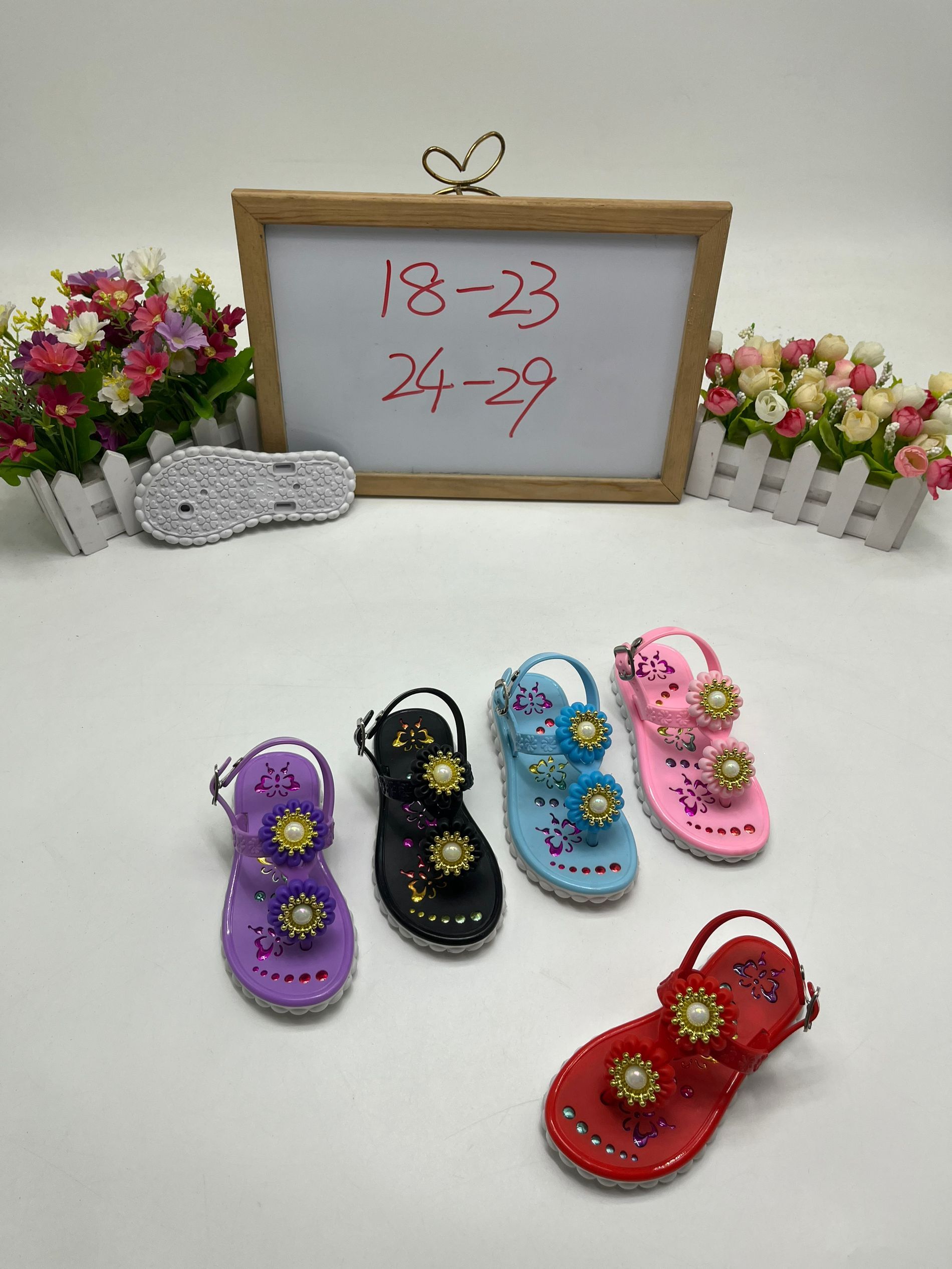 New soft-soled, flat-bottomed summer fashion decorative, versatile toe and heel sandals for both men and women, and beach sandals for foreign trade Item Picture