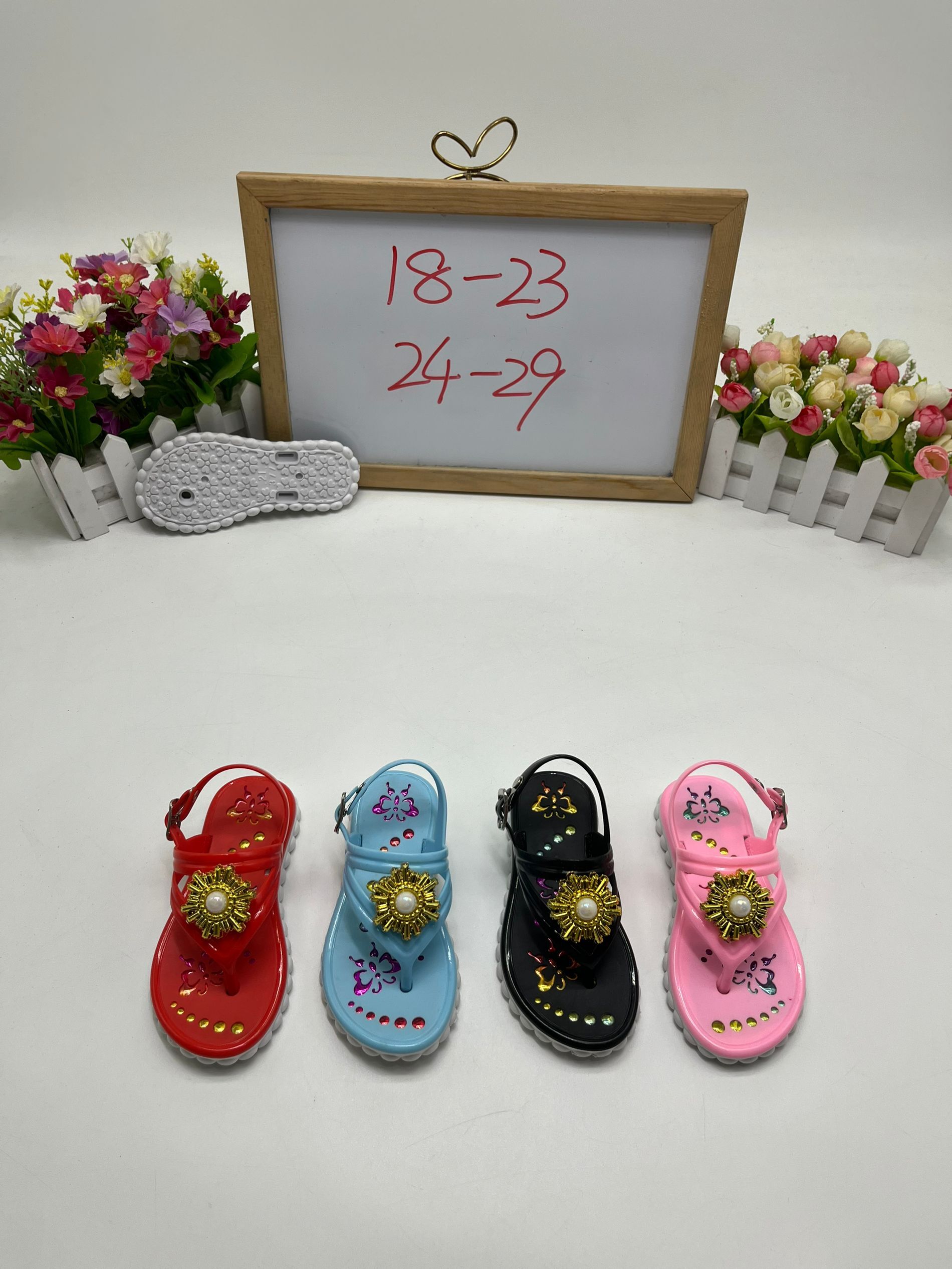 New soft-soled, flat-bottomed summer fashion decorative, versatile toe and heel sandals for both men and women, and beach sandals for foreign trade Specification image